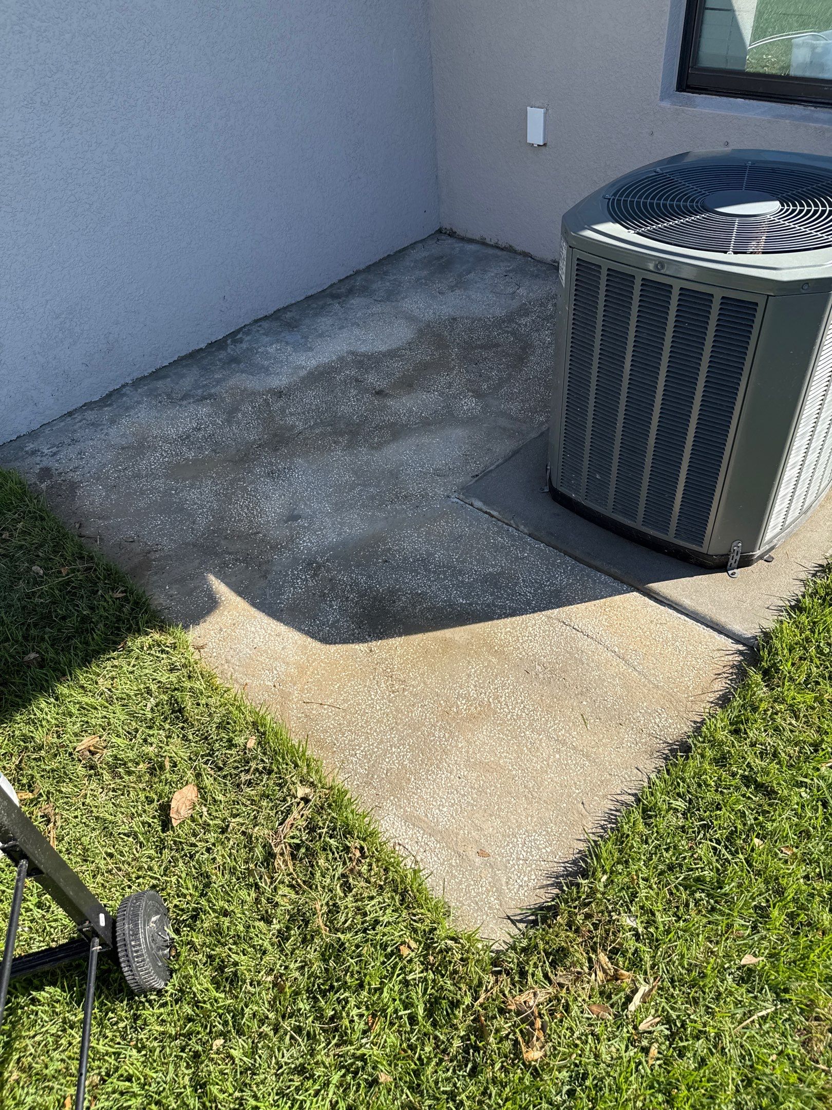 Comprehensive Concrete and Vinyl Fence Cleaning in Willow Walk Community, Palmetto, FL by Sunshine AquaWash