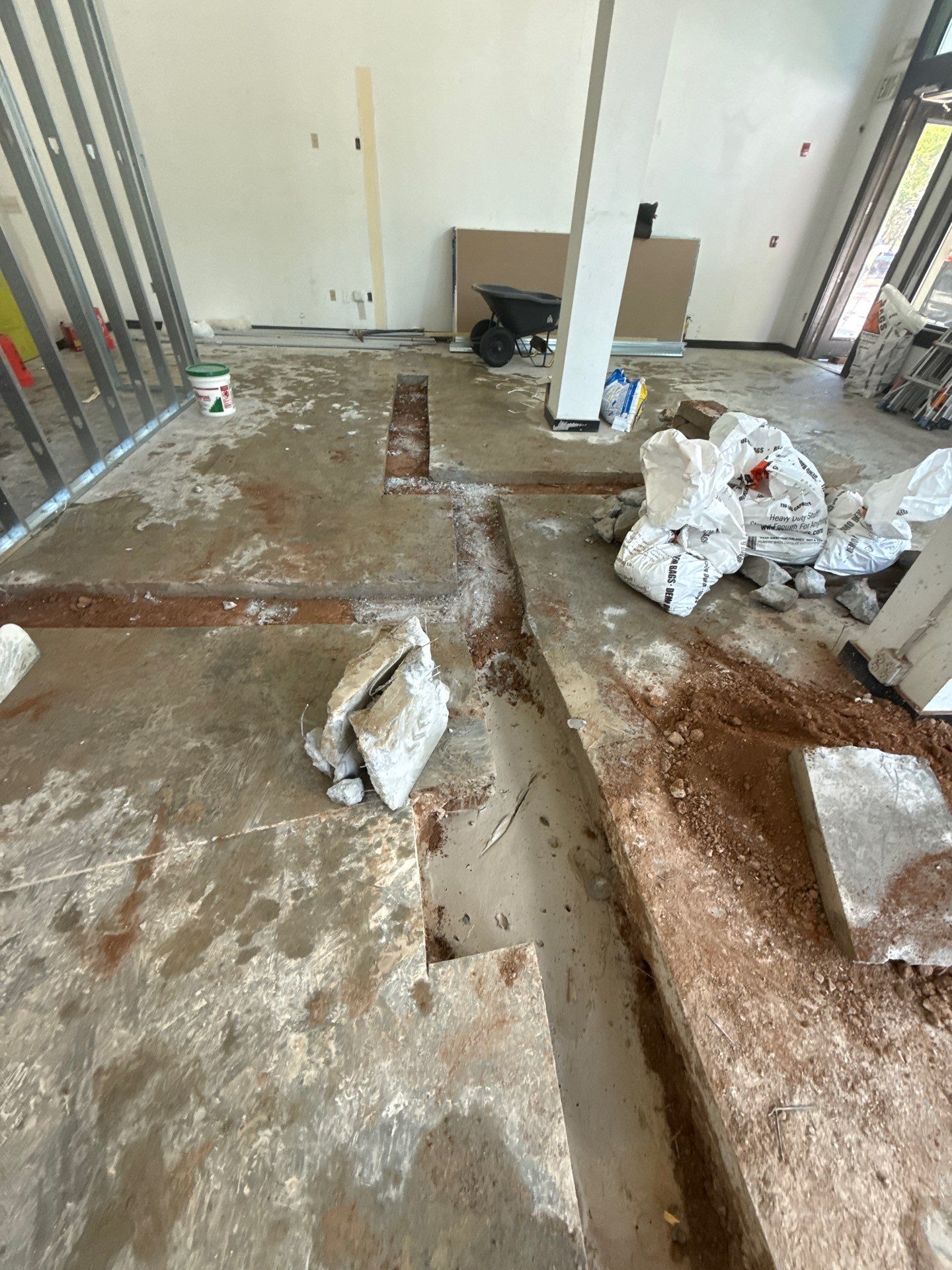Commercial Retail Build Out for Verizon Mobile in Atlanta by Mark Allan Contracting