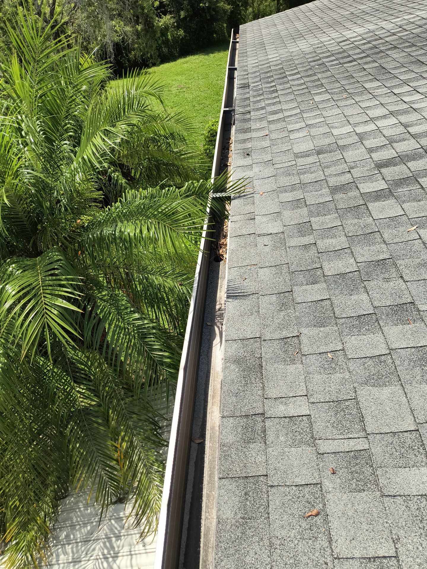 Aluminum Seamless Gutters using gutter cleaning in Sarasota FL by Gutter Professors