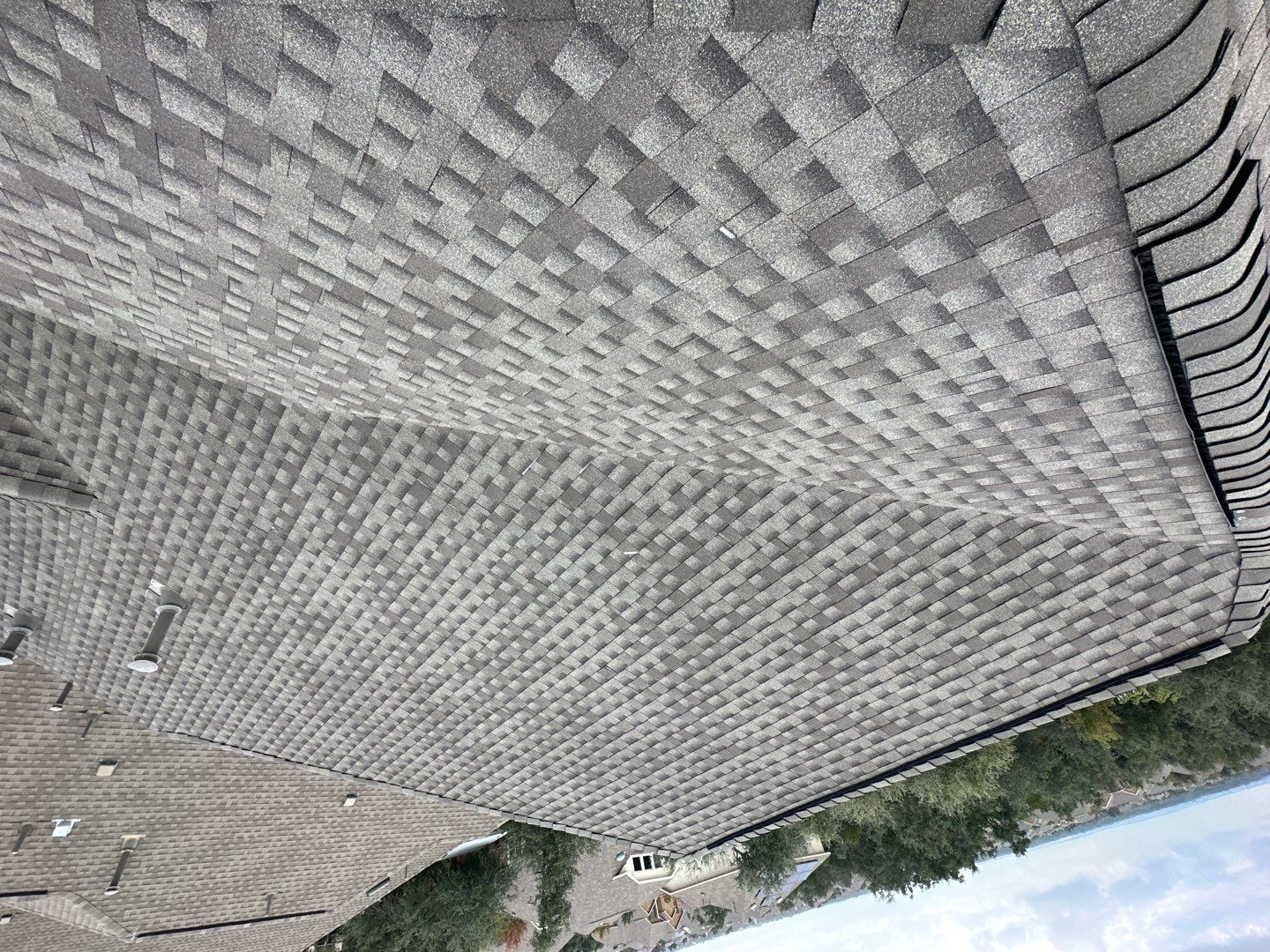 GAF HDZ - Weathered Wood by Elite Roofing LLC