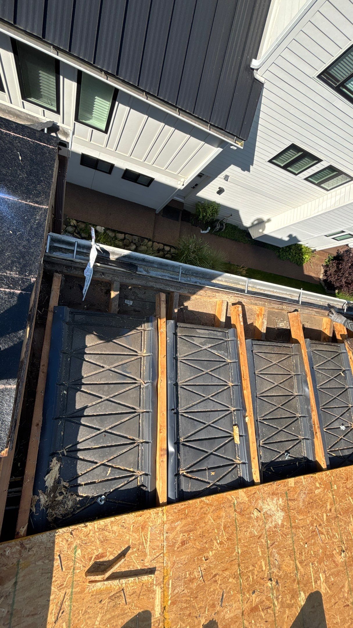 Roof Replacement using Owens Corning Onyx Black by 180 Contractors