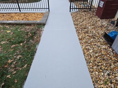 Quartz Pool Deck Using Ash