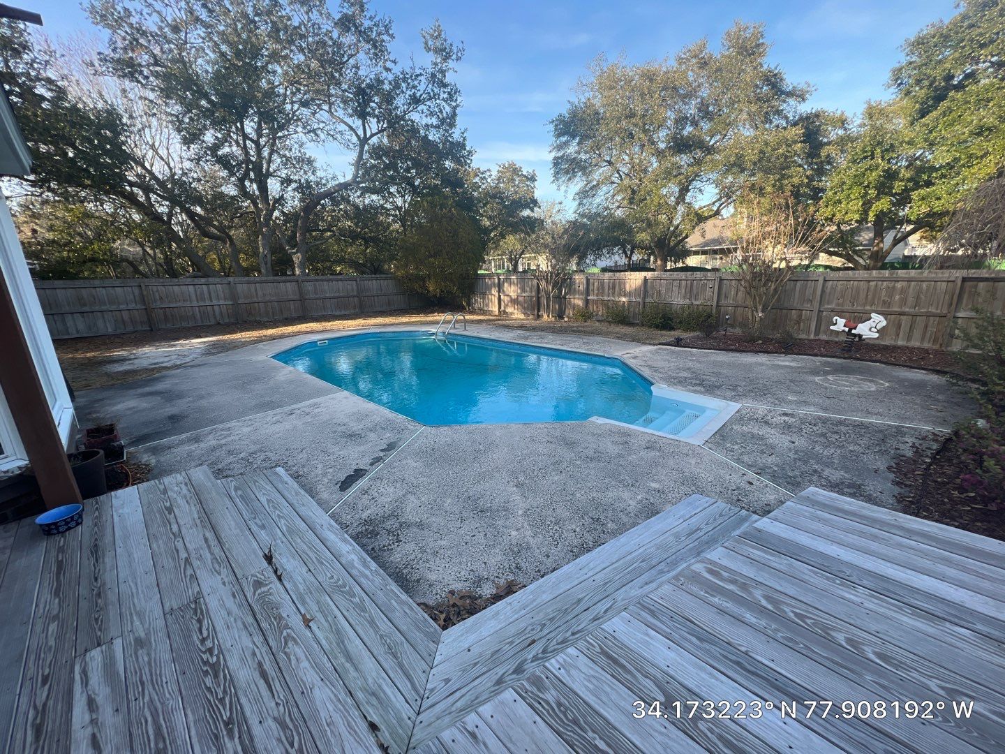 Weathered Deck using Wood Sealant by DuraSeal