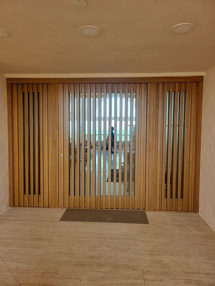 7774 - FISHER ISLAND by Impact Precious Wood Inc.
