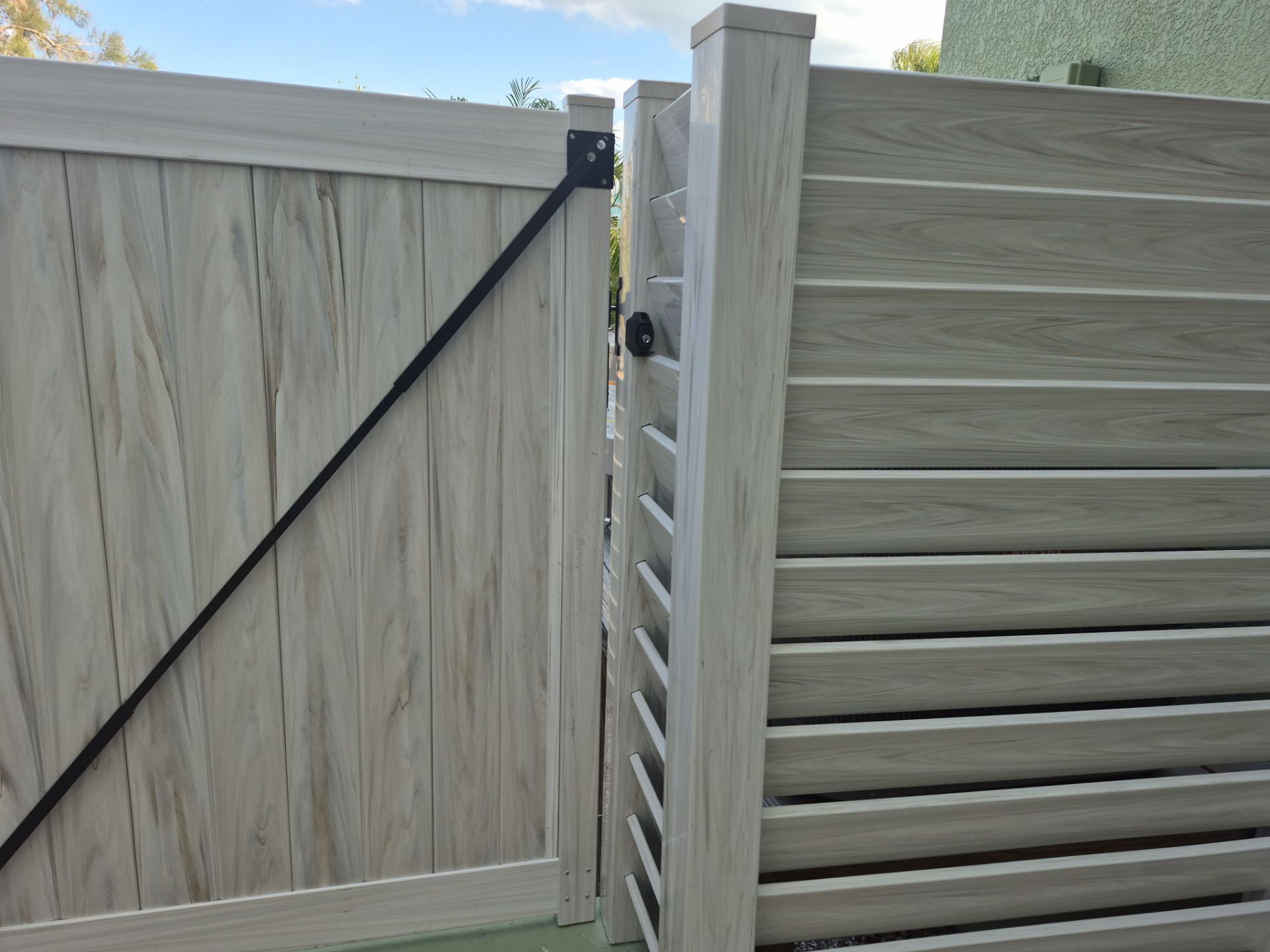 363 tierra mar ln by H&Y Fence