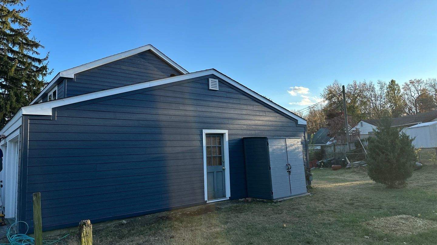Siding Installation using JH Plank Select Cedarmill Eased Edge by ExteriorPros