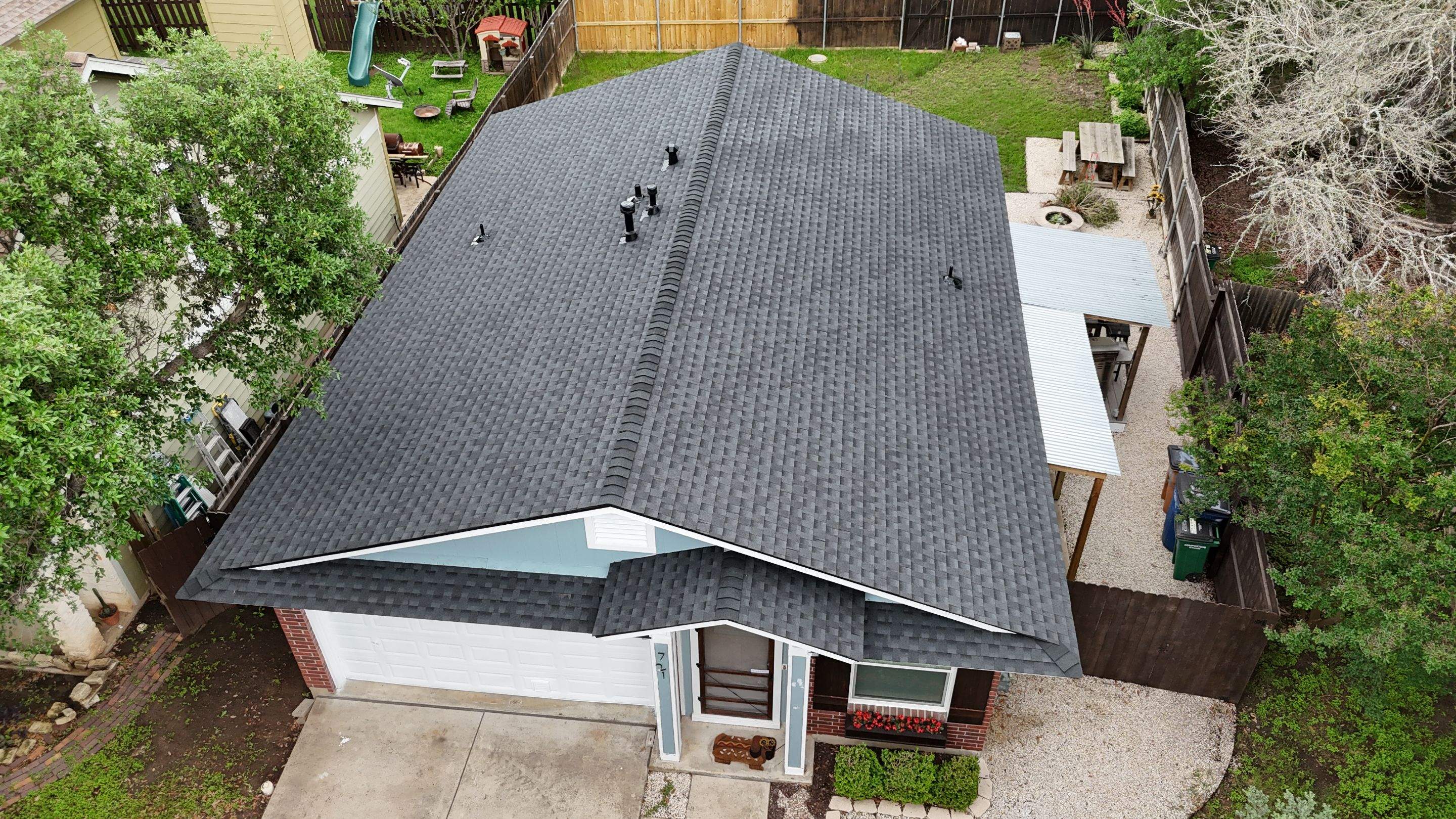 Charcoal - GAF Timberline HDZ by RoofsOnly.com