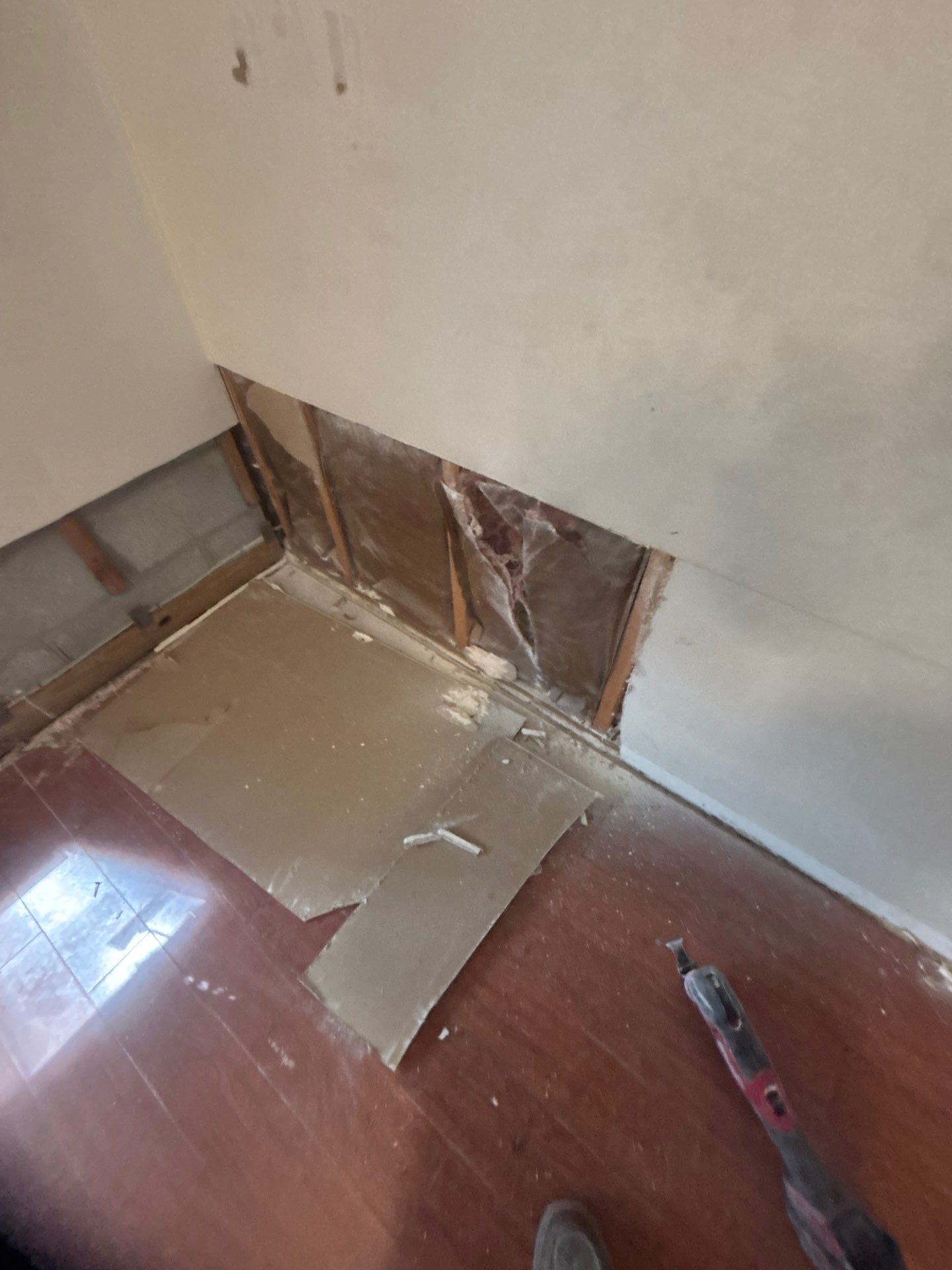 Water Damage Inspection In Bradenton Florida by Ampm Restoration Services