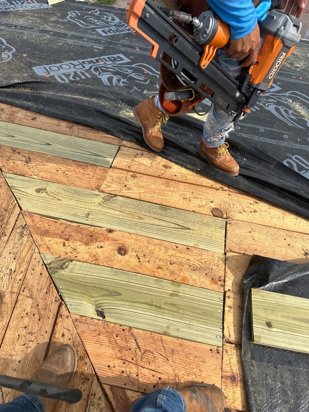 Residential Roofing Installation using Owen's Corning Duration (Lifetime) Shingles by Roof Repair Company