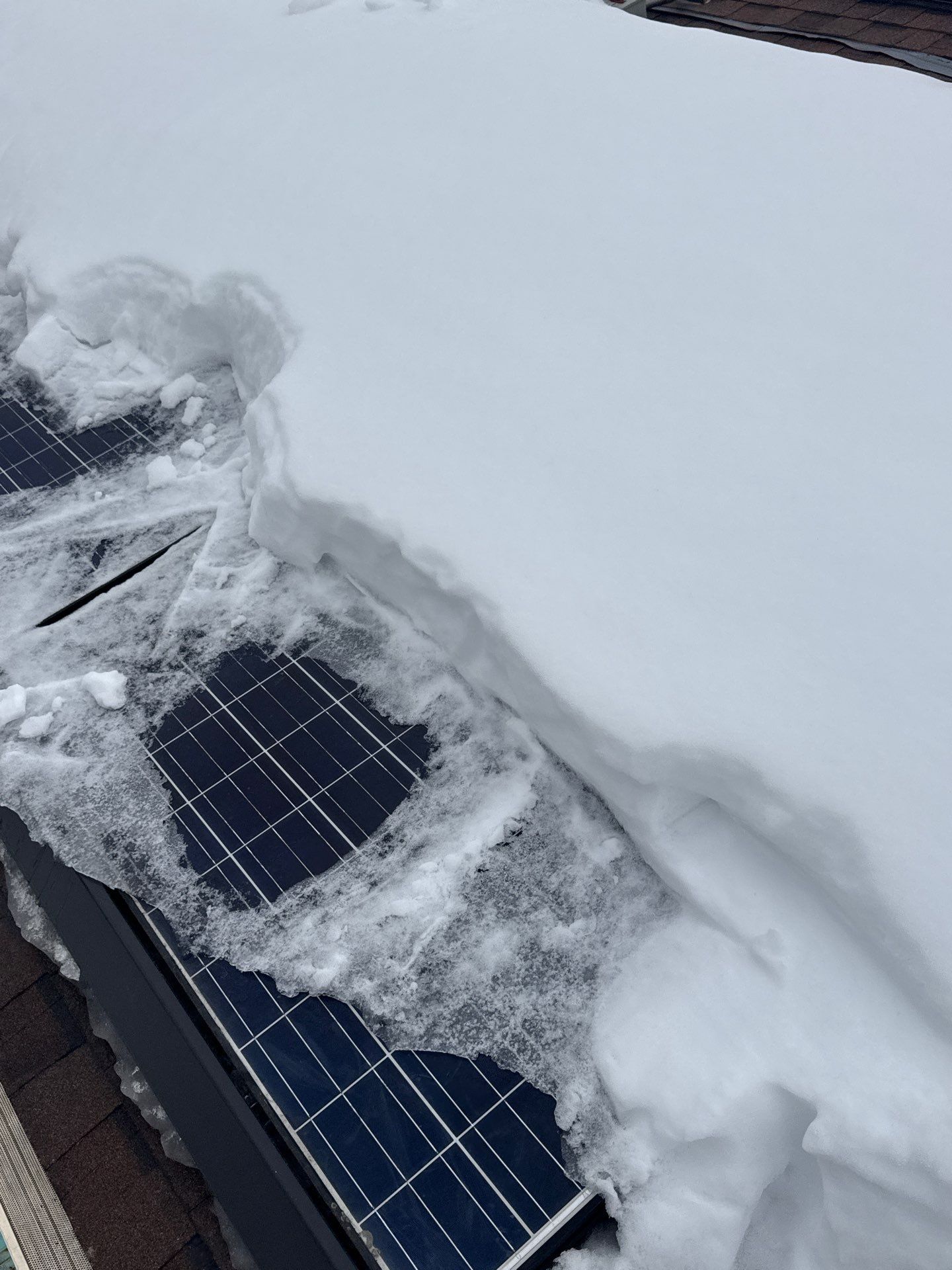 Ice Dam Removal & Snow Removal in Woburn, MA  by Mighty Dog Roofing of Greater Middlesex County