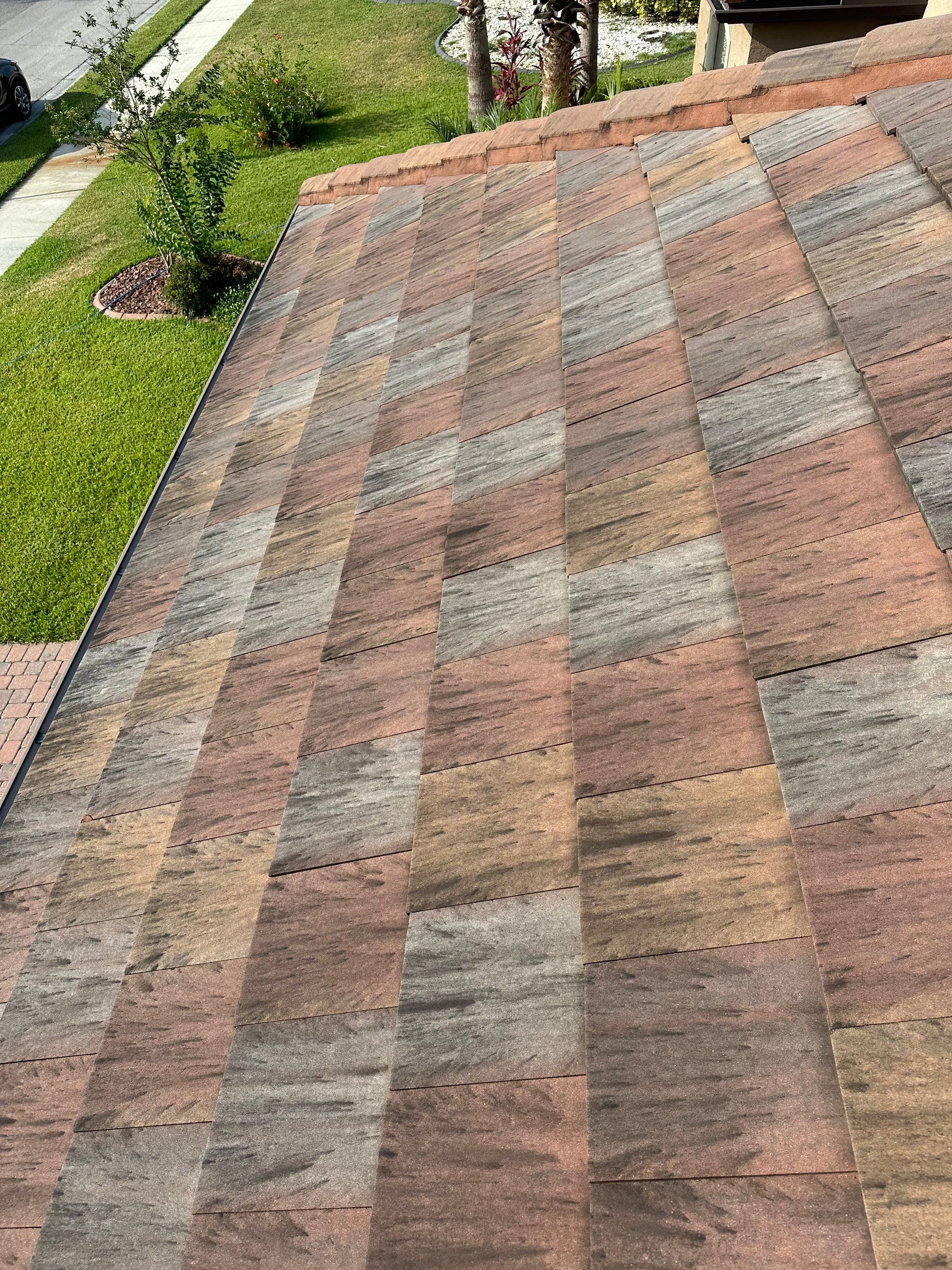 🏡 Tile Roof Cleaning – Gamble Creek Estates, Parrish, FL by Sunshine AquaWash