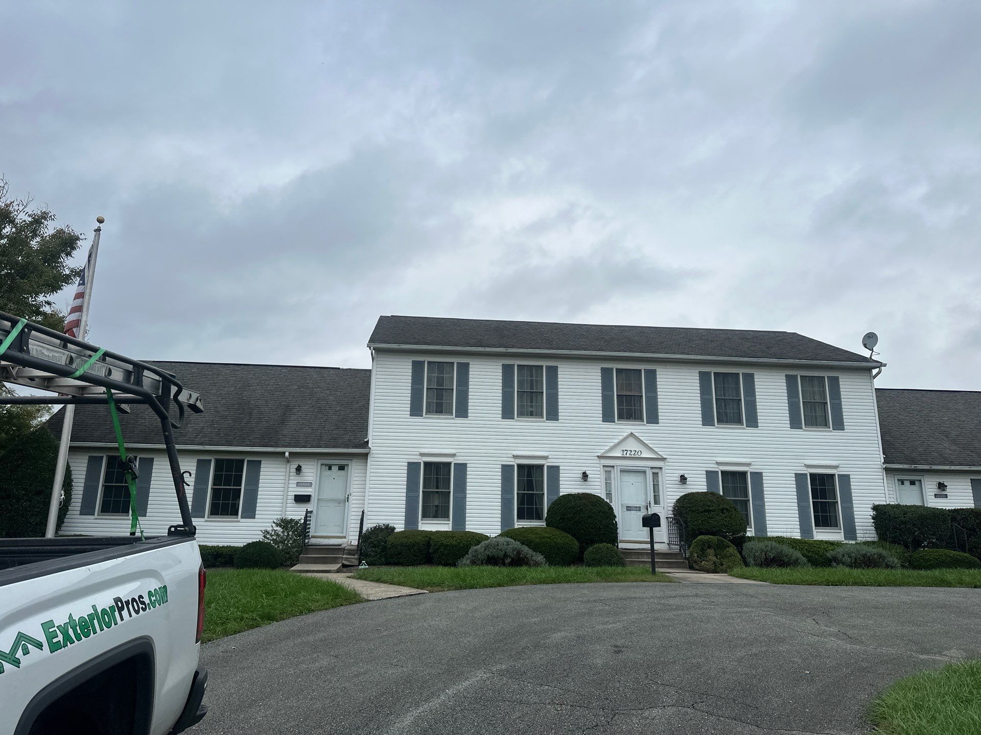 Church using Vinyl CertainTeed Main Street by ExteriorPros