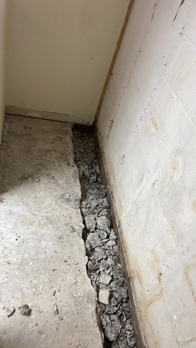 Embedded Fiber Reinforcement and Basement Waterproofing using GrateDrain Waterproofing System by Toledo Basement Repair