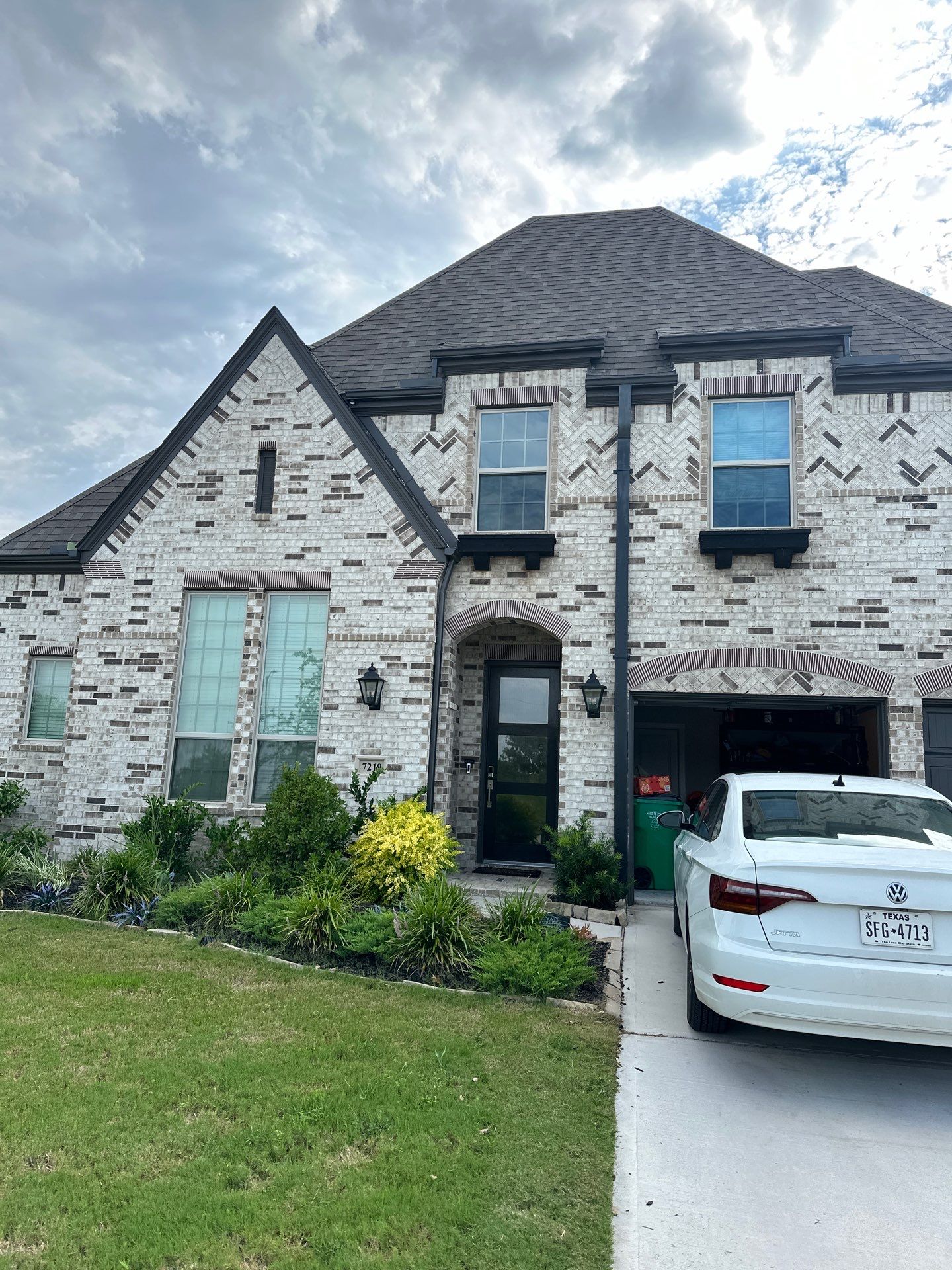 Hail Damage using Owen's Corning Duration (Lifetime) Shingles by Roof Repair Company