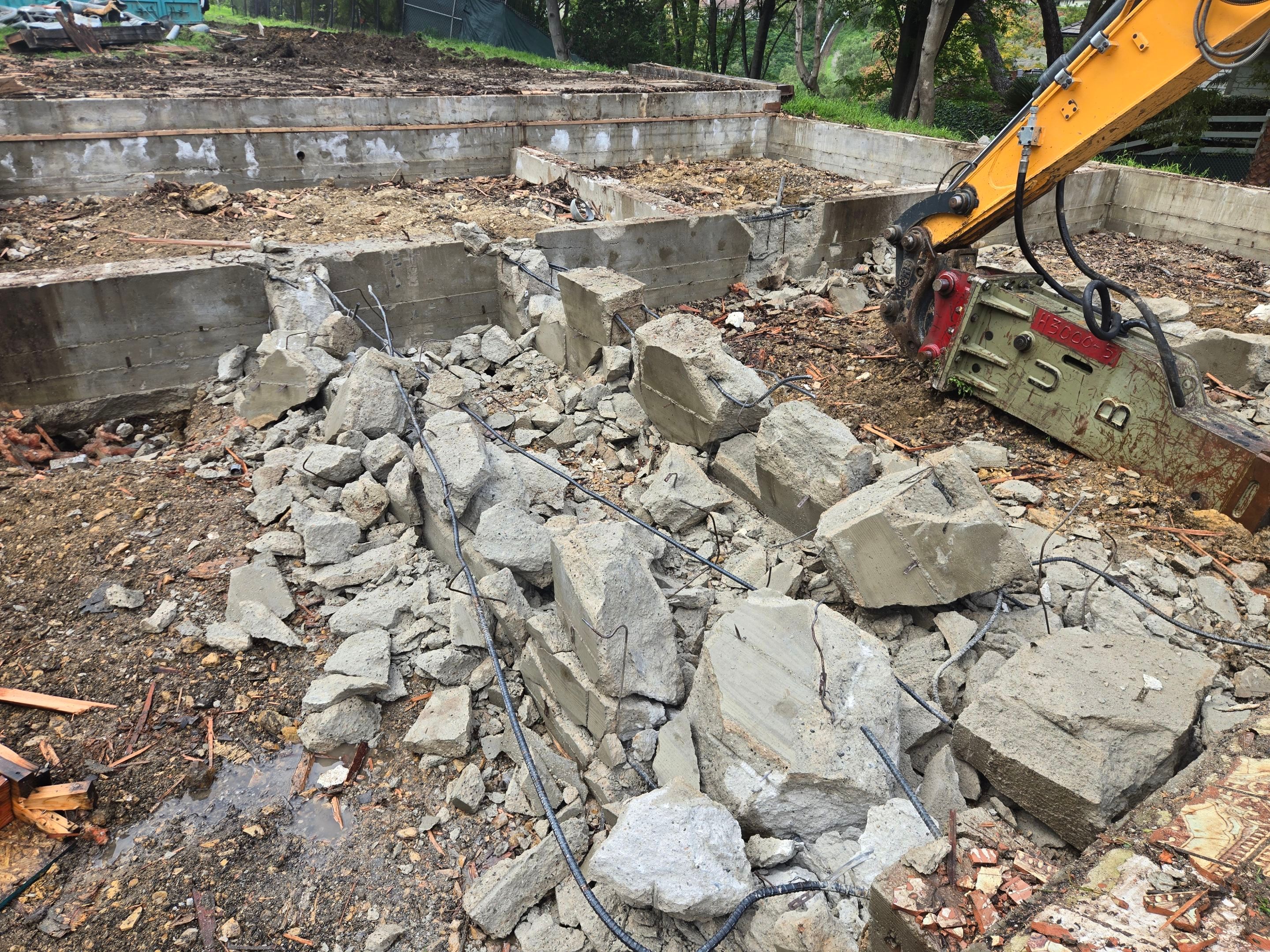 Rolling Hills- Full building Demolition by Ramirez Demolition Services Inc