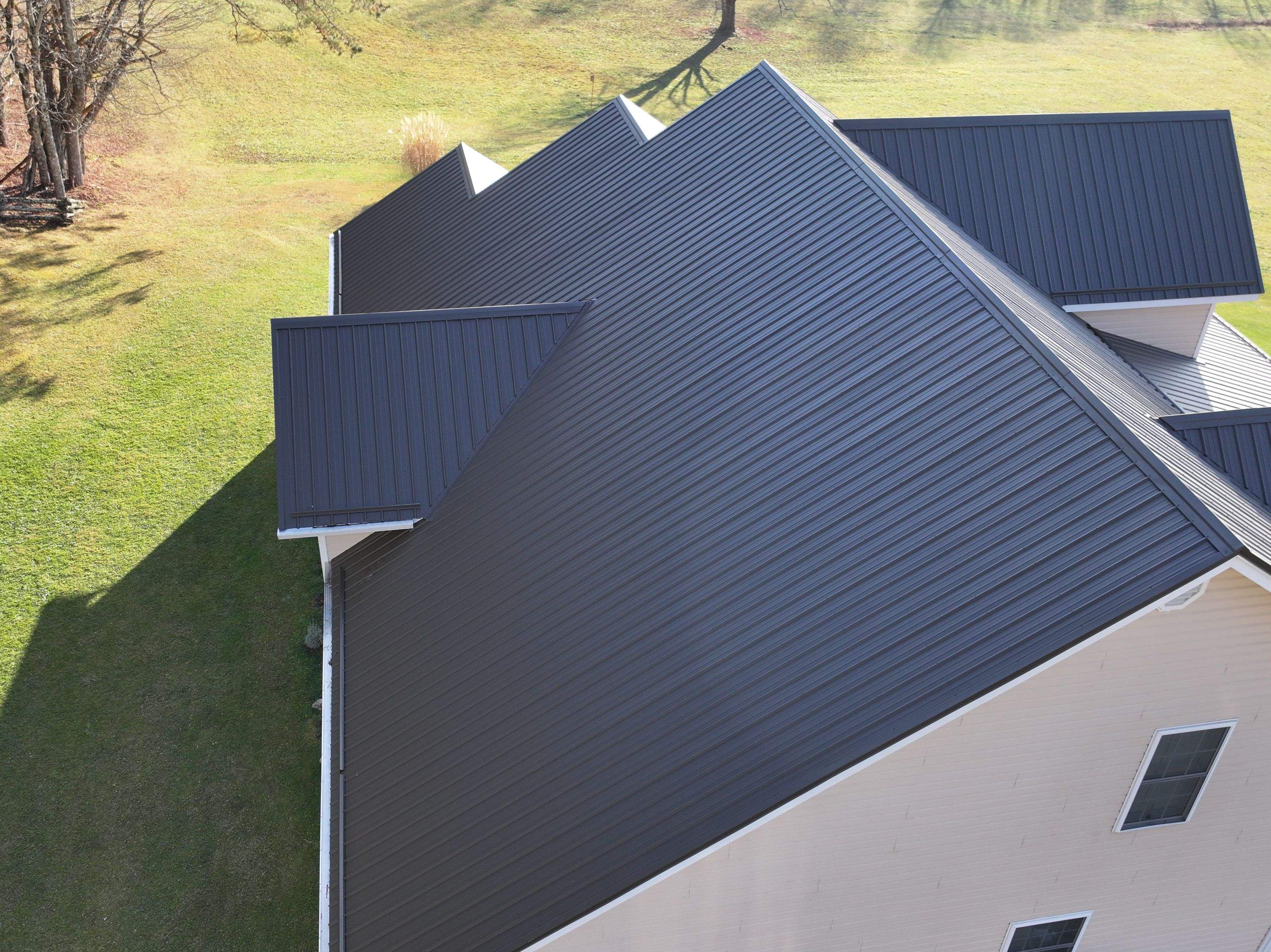 Sludder Residence  by Omnia Roofing