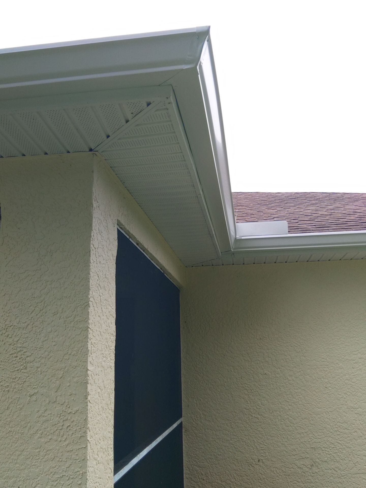 Seamless gutters in Lehigh Acres, FL provide a strong and efficient solution for managing heavy Florida rainfall by Gutter Professors