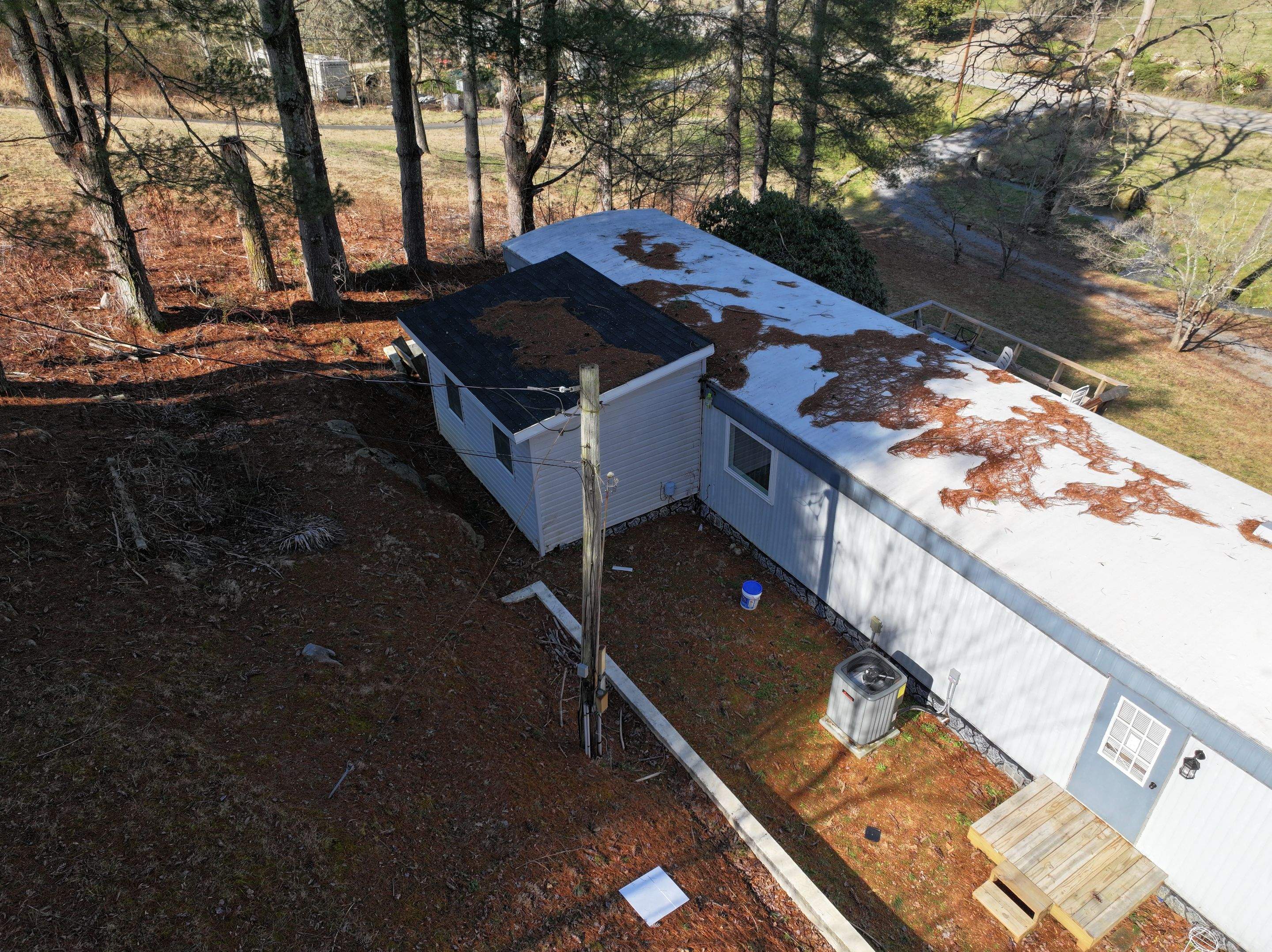 Hill Residence by Omnia Roofing