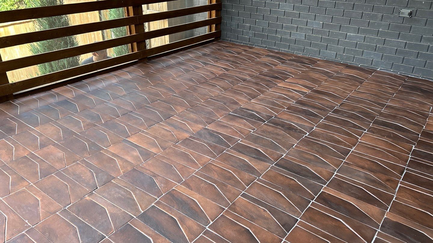 Terra cotta porch  by Footprints Floors of Nashville