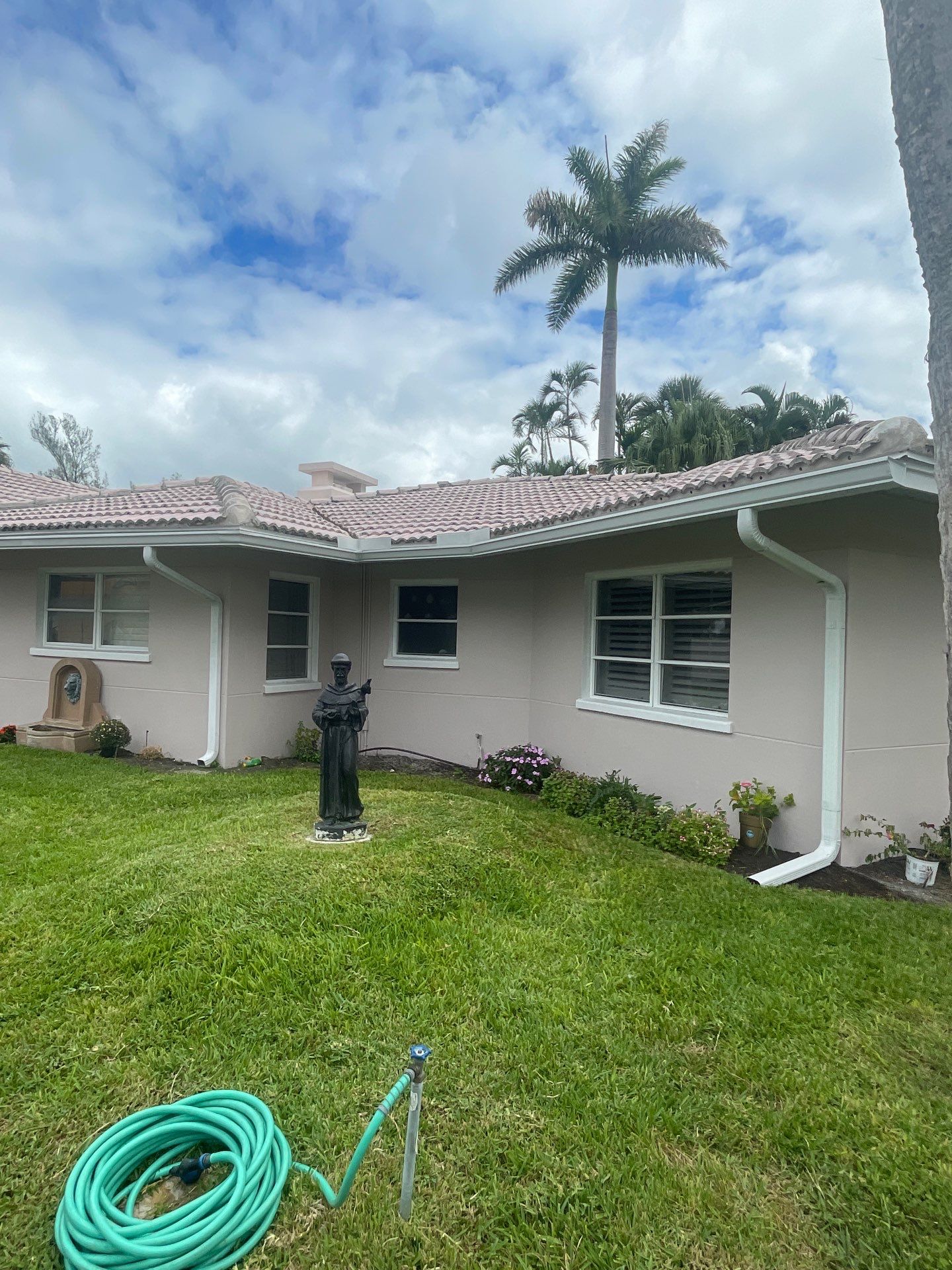 Box Corner K-Style 6-inch Seamless Gutter in Sarasota FL by Gutter Professors