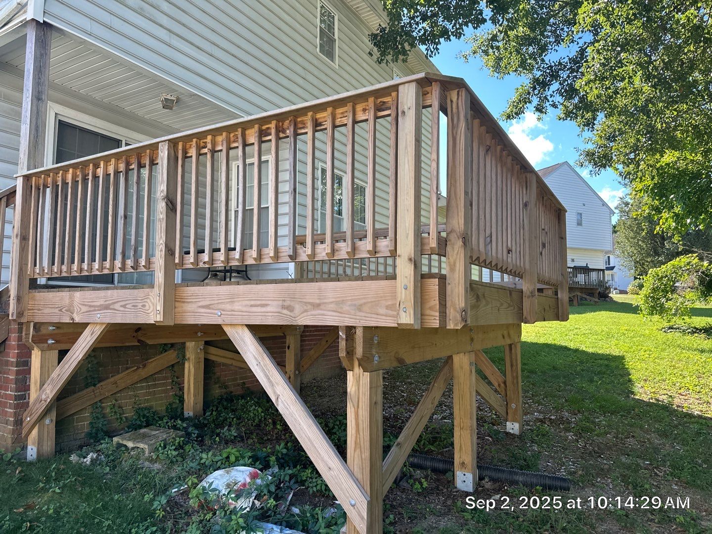 Wood Deck using Wood Sealant by DuraSeal