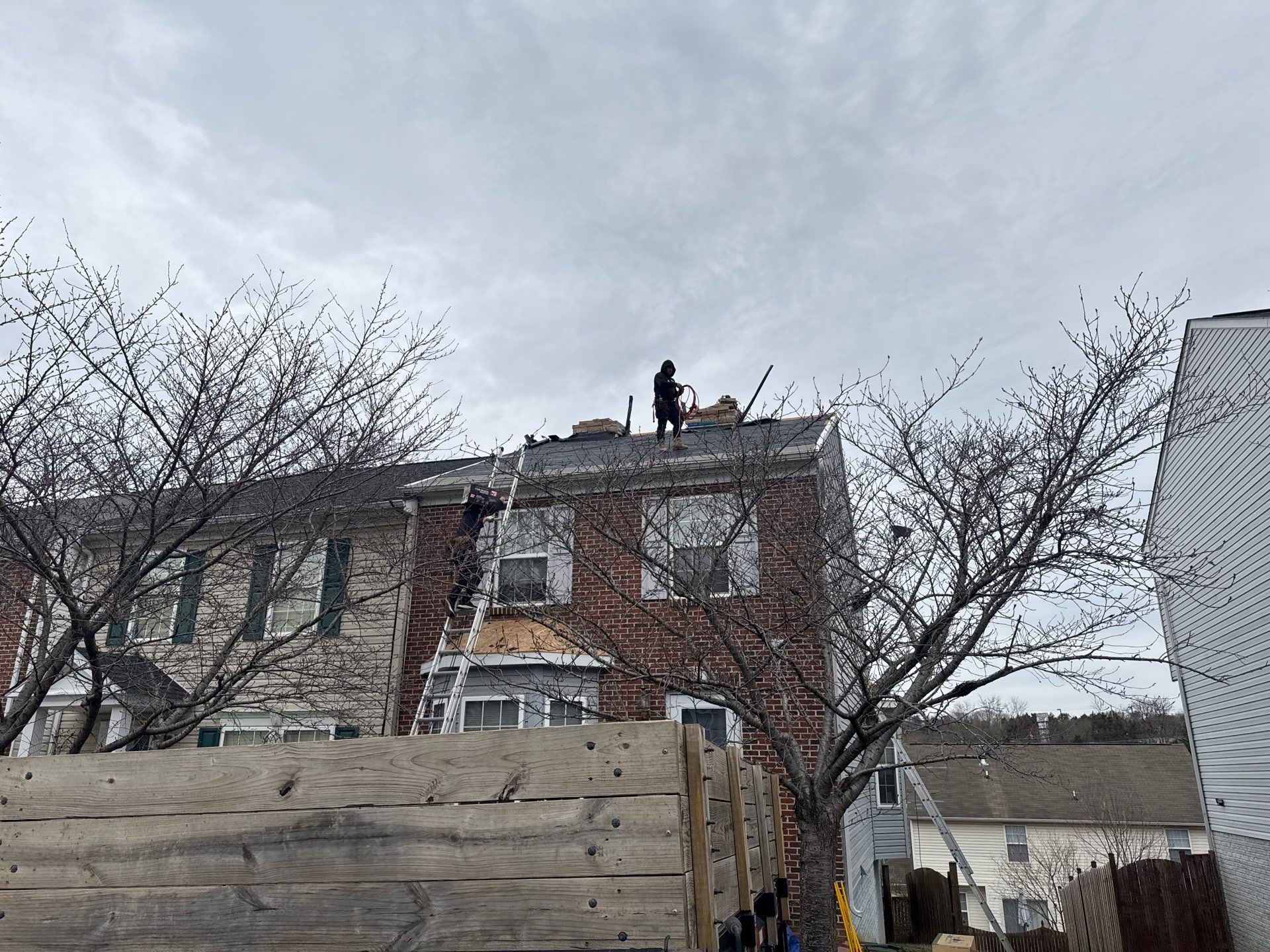 Residential Roofing Installation using certainteed landmark shingles by La Bendicion Contruction Llc