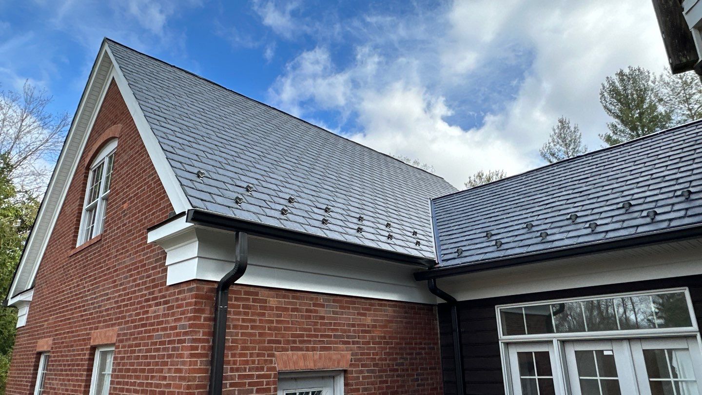 Clifton Multi-Trade Restoration: DaVinci Single Width Slate in Slate Black by RM Banning, Inc.