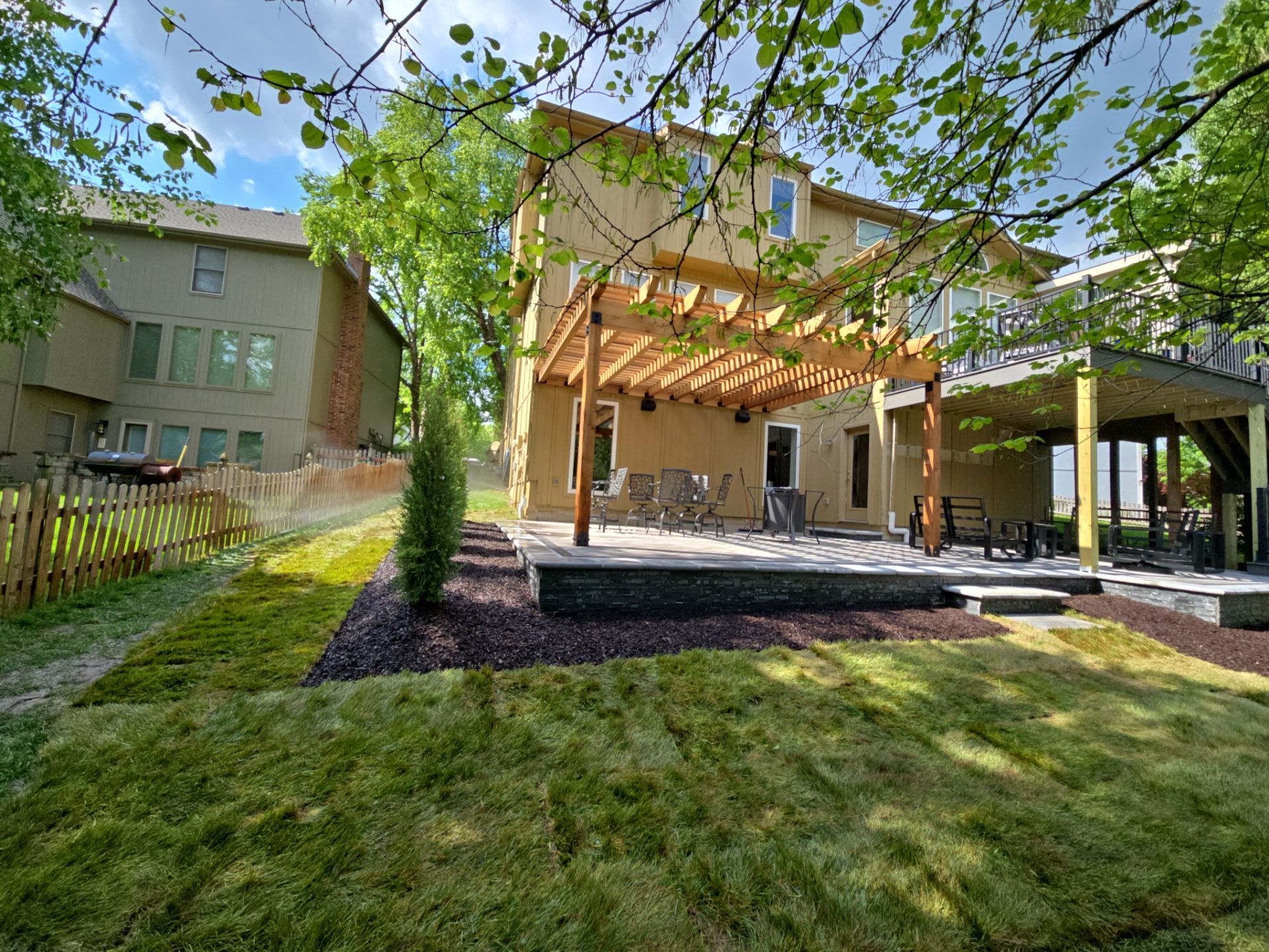 Back Yard Patio, Pergola, and Deck by LAND ESCAPES LLC