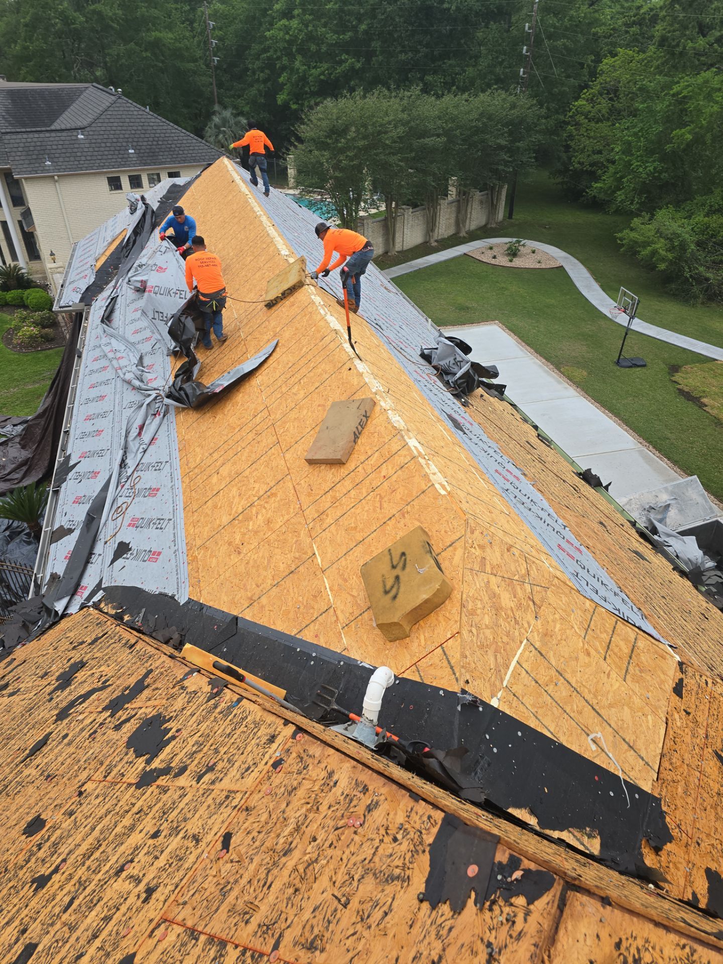 Roof Replacement Houston by Roof Repair Company