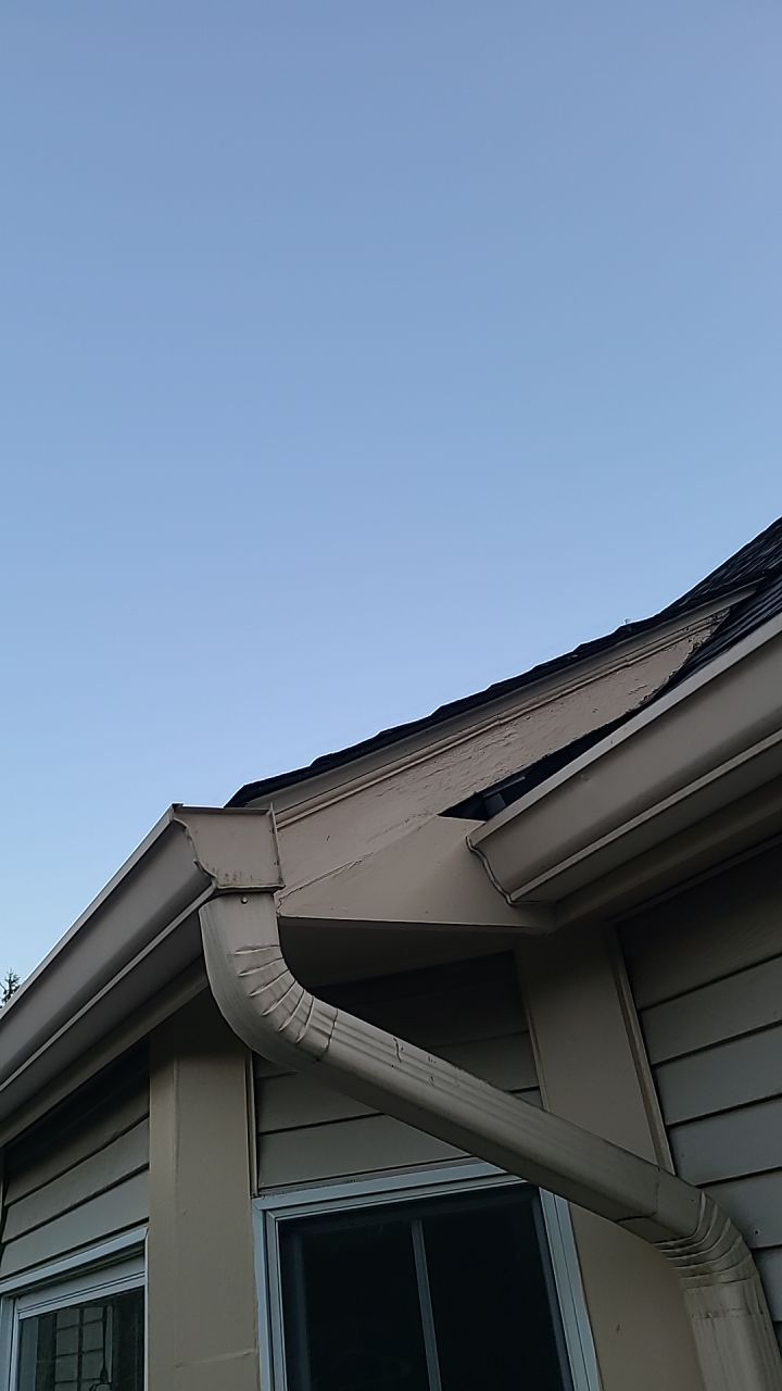 Herndon: CertainTeed Landmark Pro Designer Shingles in Max Def Driftwood by RM Banning, Inc.