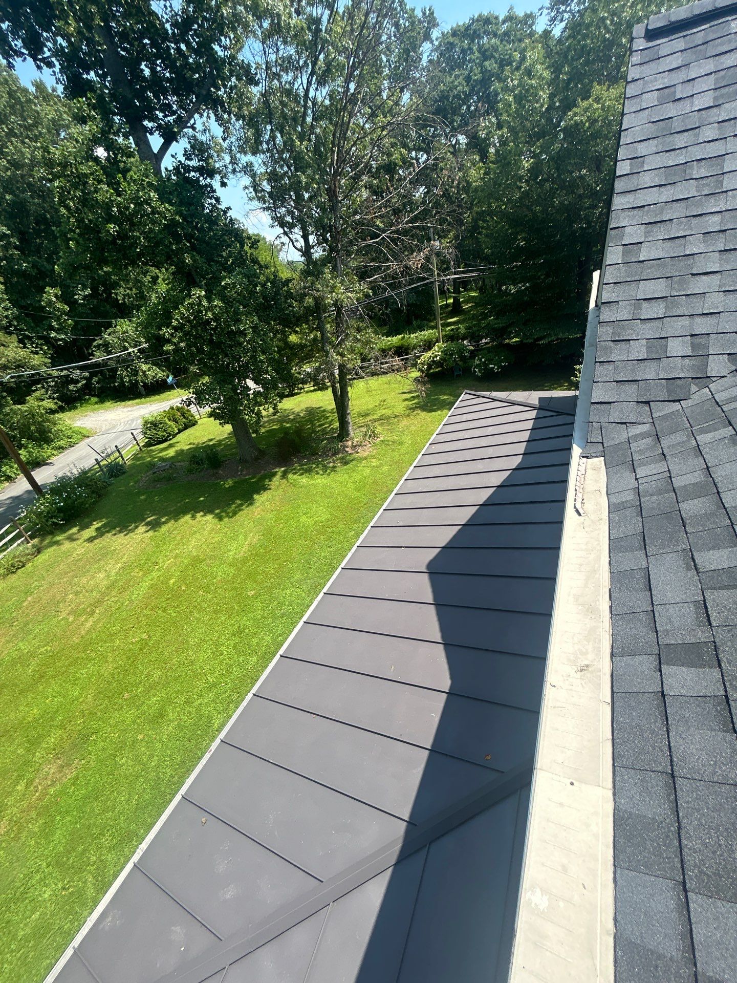 Lorton: Residential Roof with CertainTeed Landmark Pro in Max Def Moire Black by RM Banning, Inc.