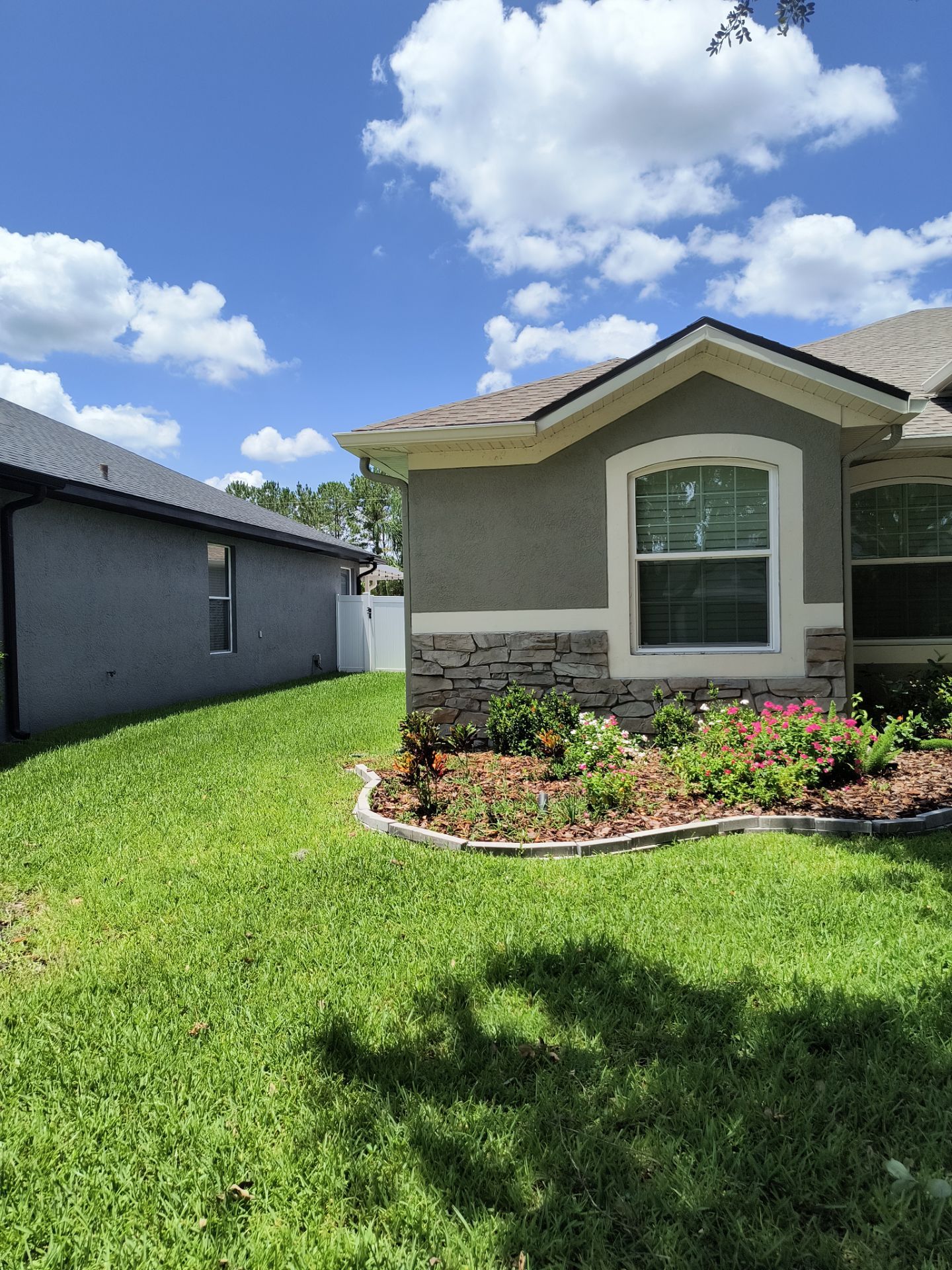 Professional Gutter Cleaning in Lutz FL by Gutter Professors