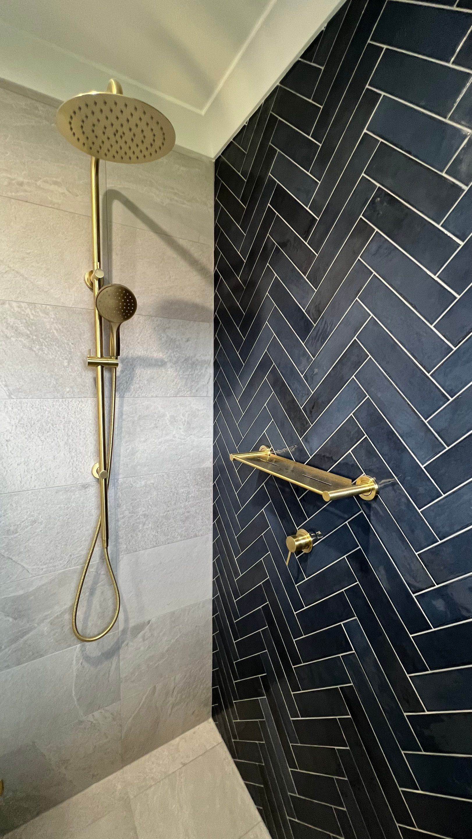 Small Ensuite Renovation by Re-seal Bathrooms