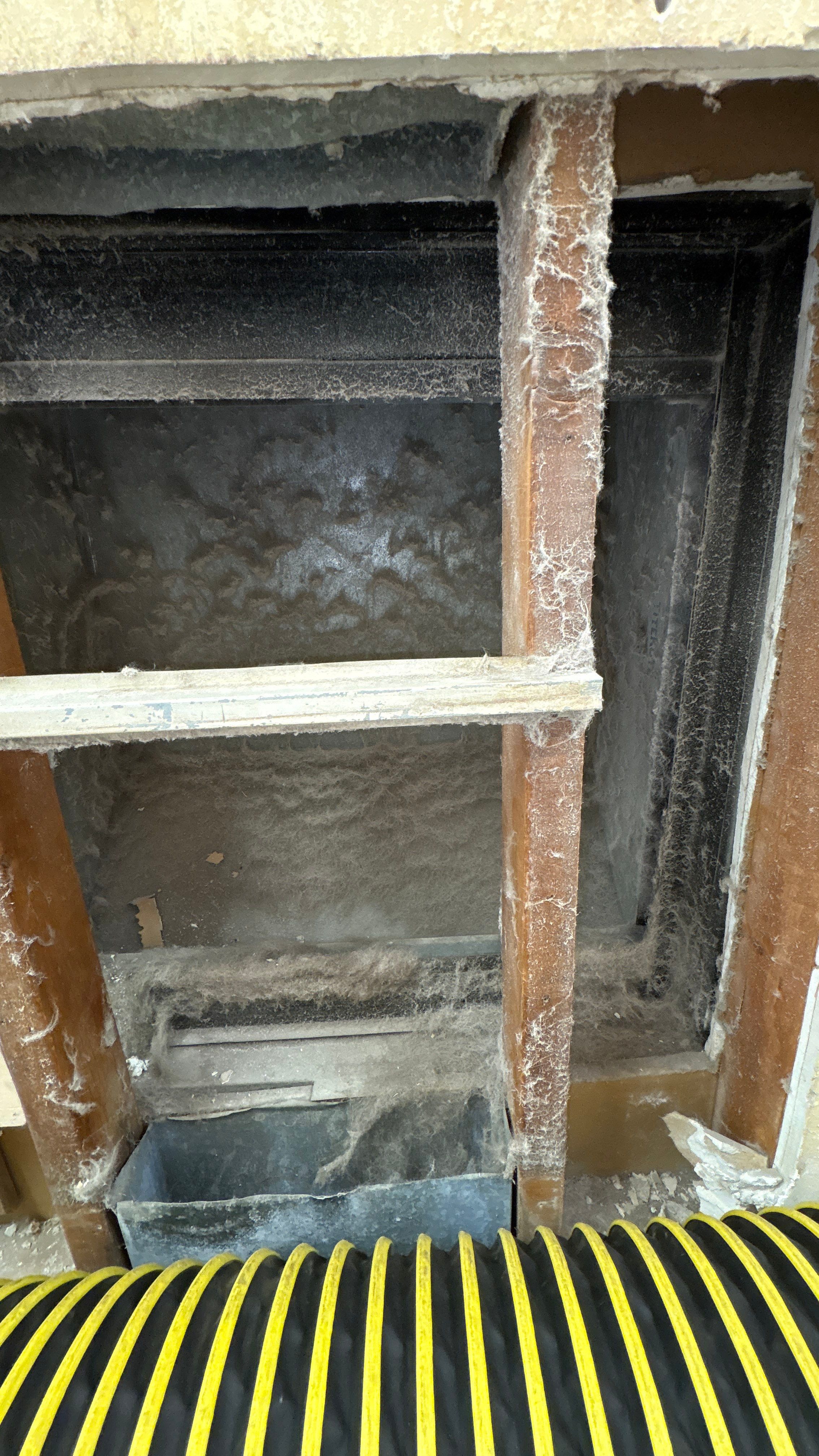Commerical Air Duct Cleaning in Youngstown, OH by Superior Air Duct Cleaning