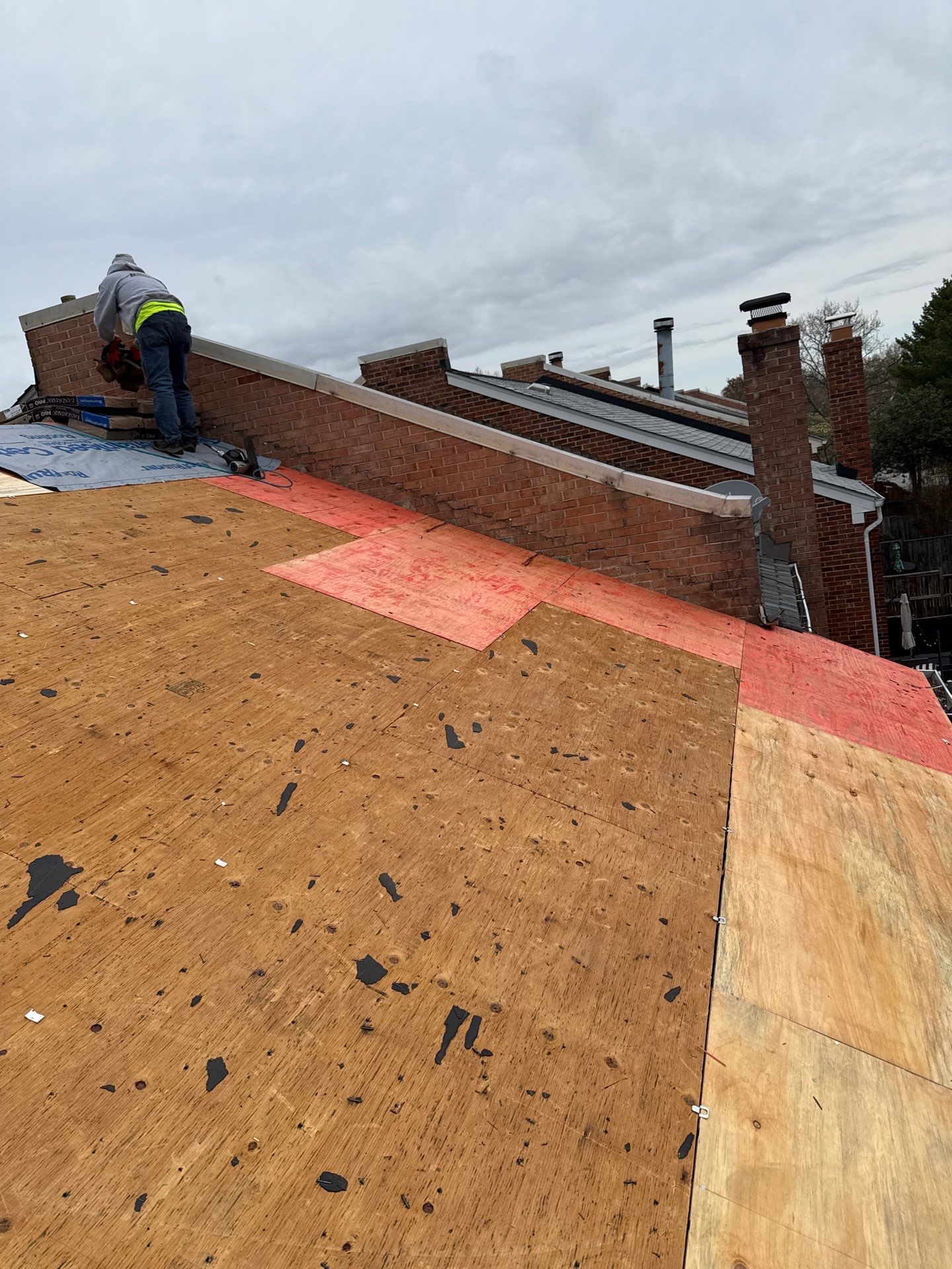 Springfield: Residential Roof Replacement with CertainTeed Landmark Pro in Max Def Red Oak by RM Banning, Inc.