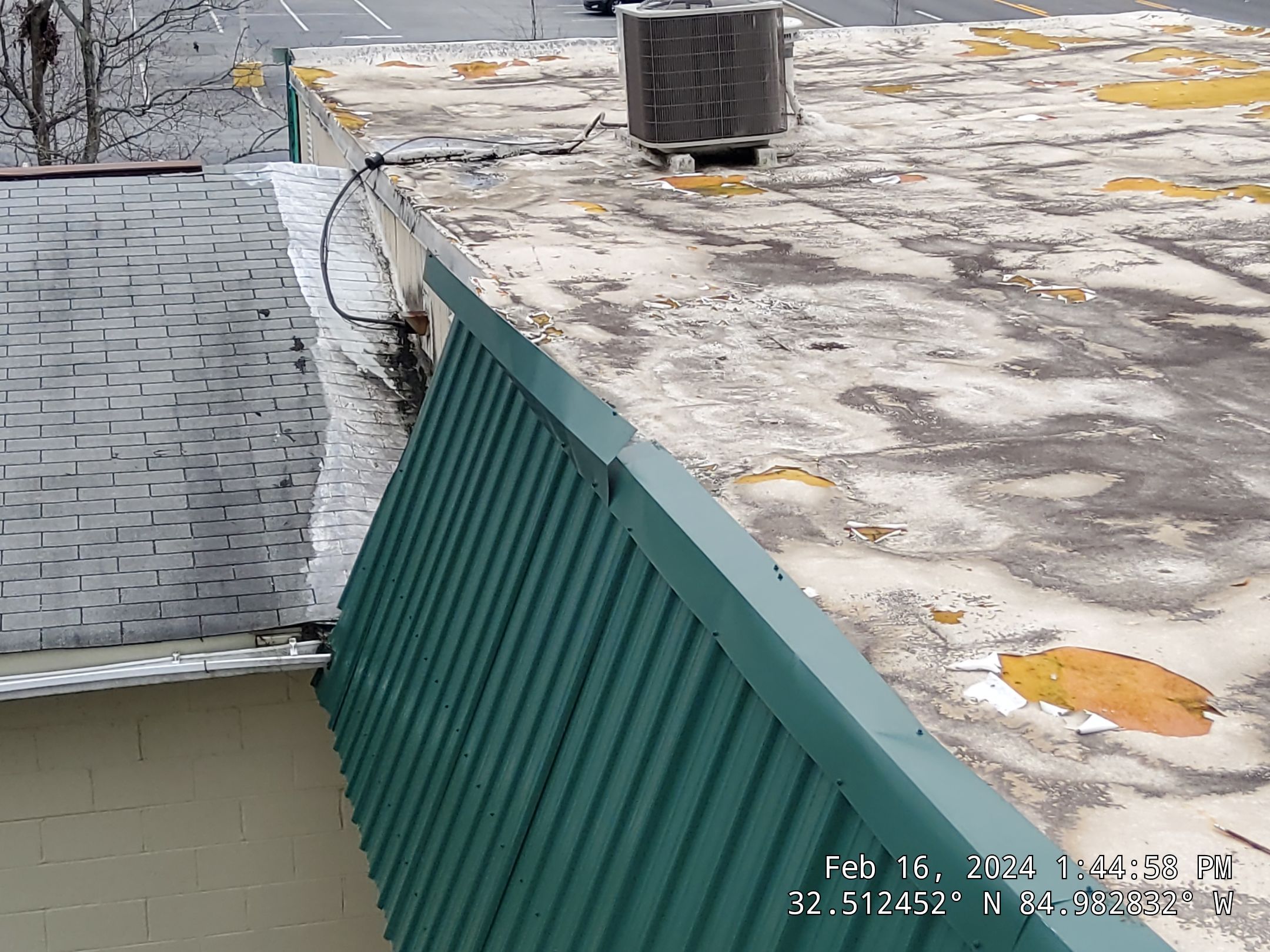 Master Clean Roof and Gutter Cleaning by iGreen Solutions