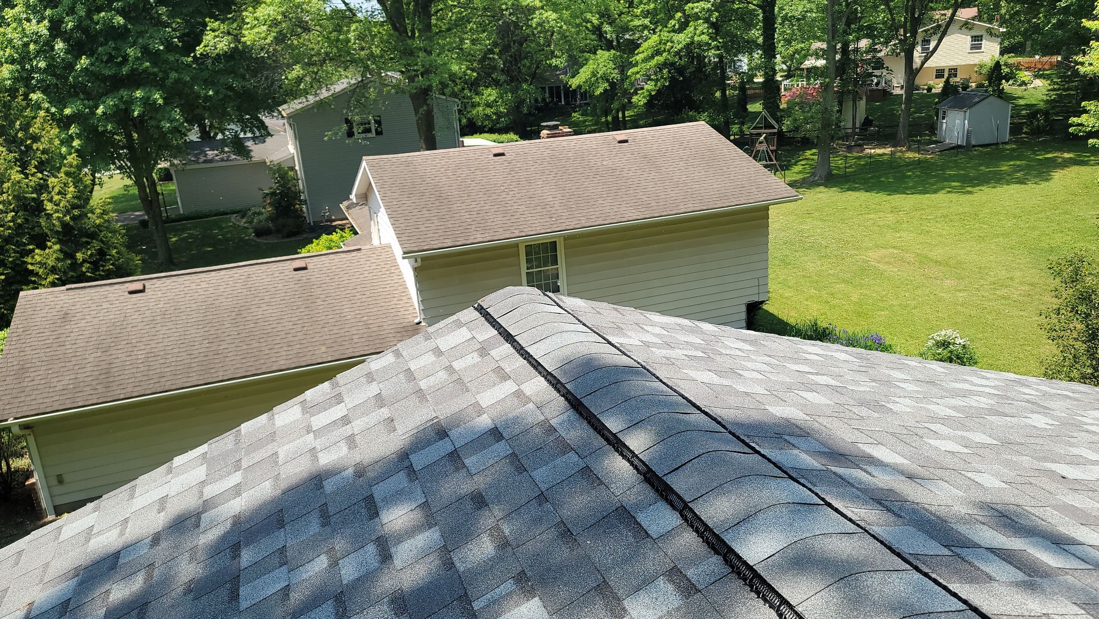 ATLAS PINNACLE COLOR: COASTAL GRANITE by Eagle Eye Roofing