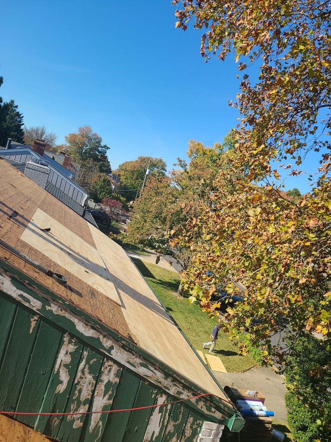 Arlington: Residential Roof Replacement with CertainTeed Landmark Pro Designer Shingles in Max Def Charcoal Black by RM Banning, Inc.