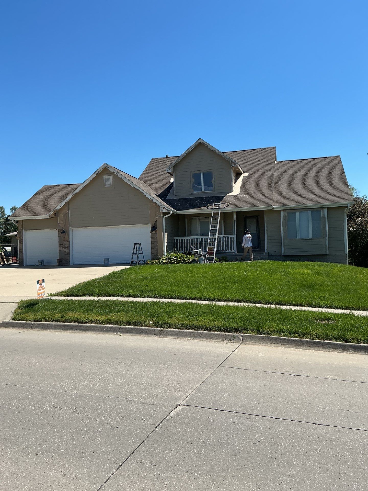Residential Exterior Repaint  by Midwest Paint LLC