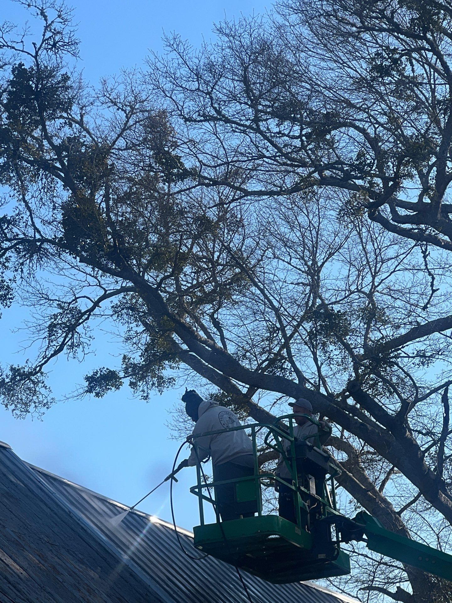 Residential Roofing Sealant  by iGreen Solutions