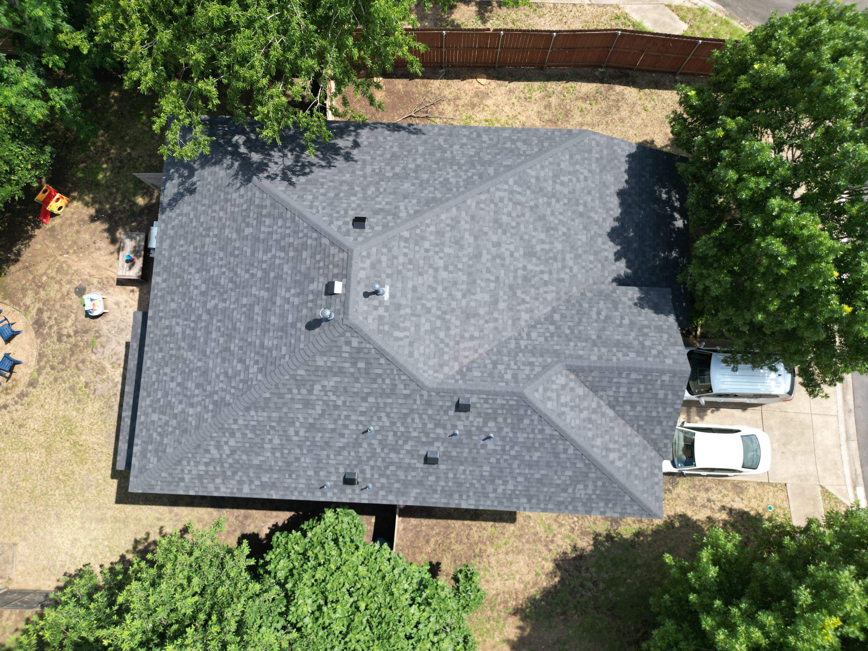Onyx Black - Owens Corning TruDefinition Duration by RoofsOnly.com
