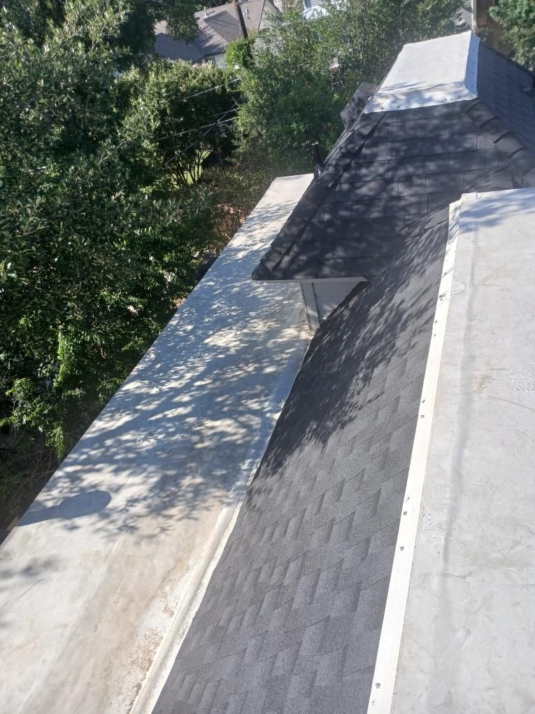 Charcoal - GAF Timberline HDZ by RoofsOnly.com