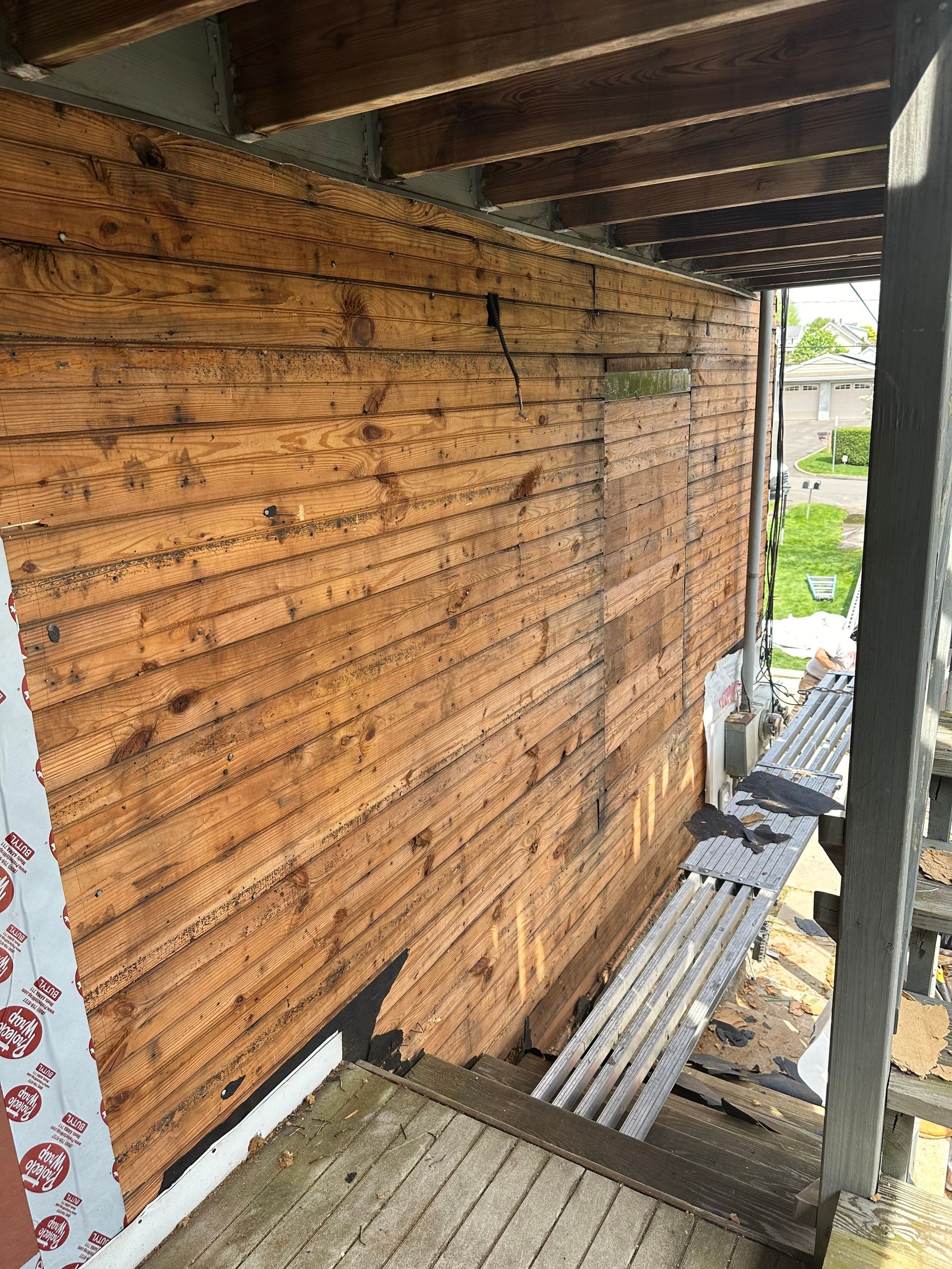 Siding Installation using Certainteed Cedar Impressions Straight Edge Perfection Shingles - D7 - Sterling Gray by A Plus Exterior