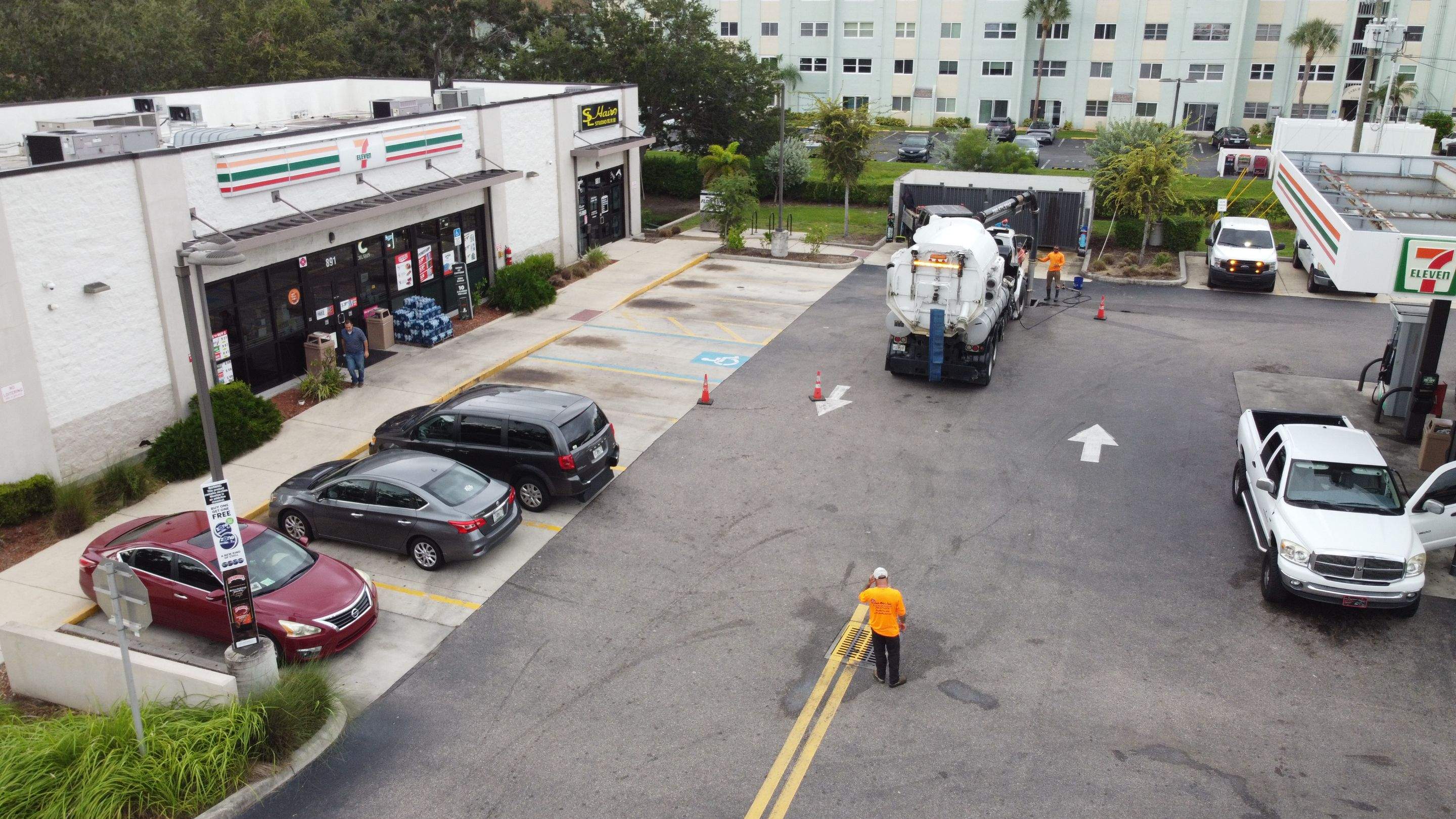 St. Petersburg 7-Eleven Stormwater System Cleaning by Don Mar, Inc. Storm Water Solutions