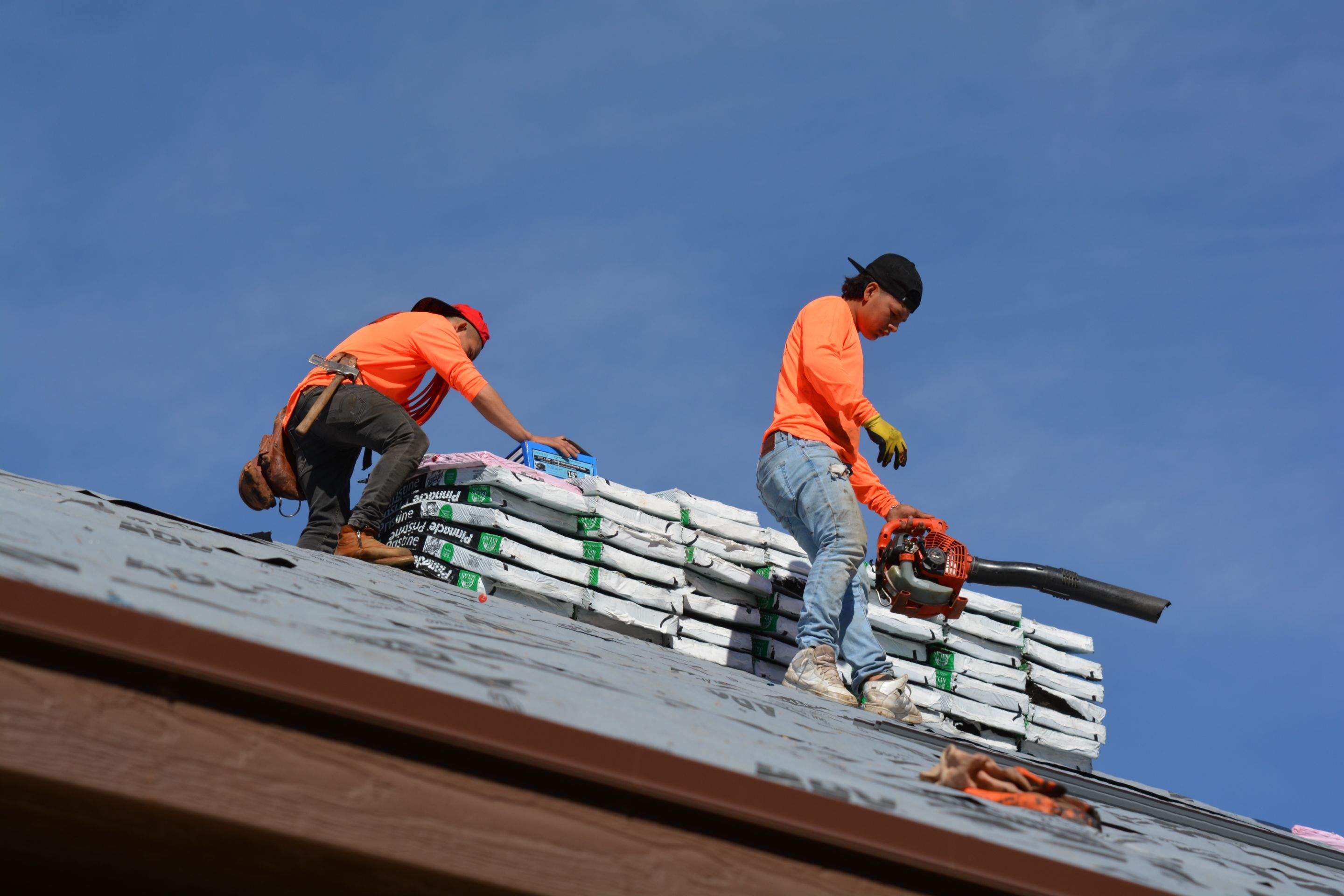 Residential Roof Replacement using Pinnacle Pristine 30 Year Laminate Shingles by Premier Roofing and Contracting
