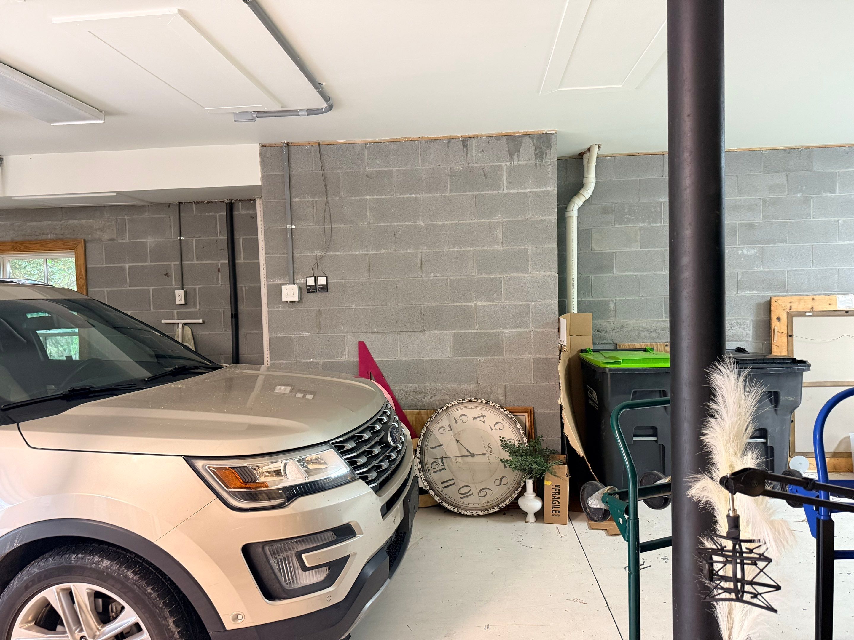 Tesla Charger by Selectric LLC