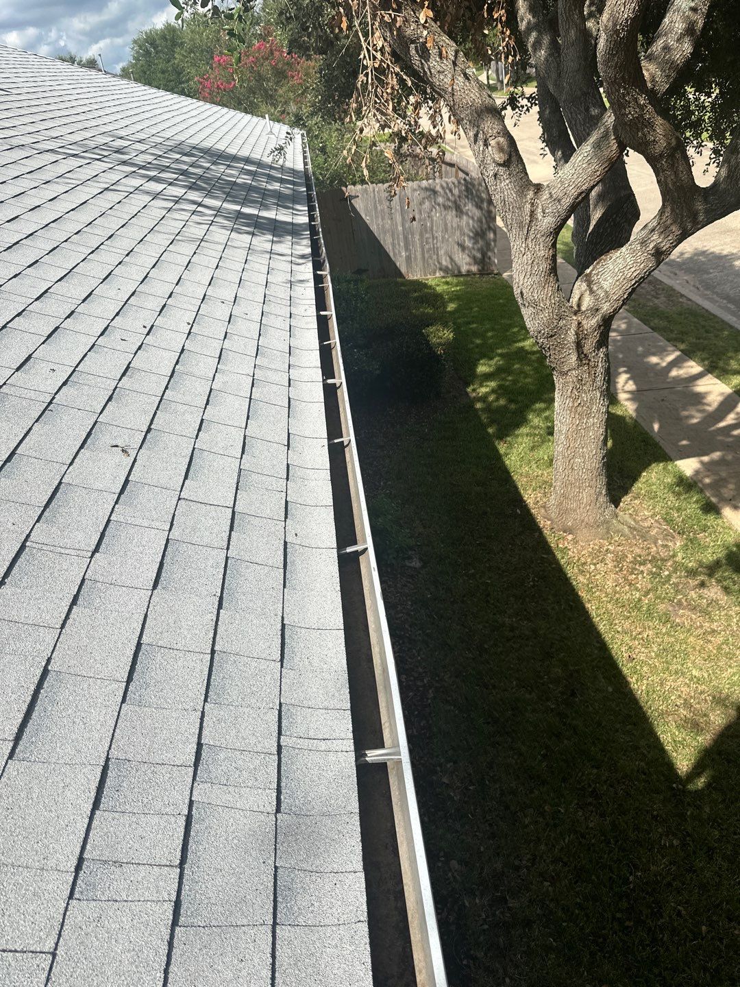 Hail Damage using Owen's Corning Duration (Lifetime) Shingles by Roof Repair Company