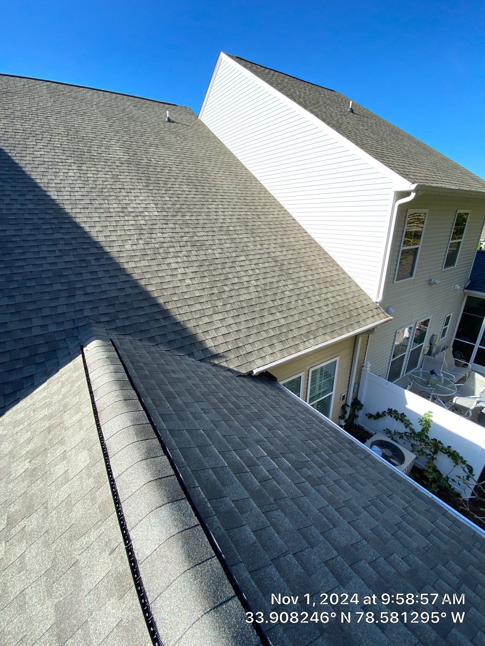 GAF HDZ - Weathered Wood by Linta Roofing Inc