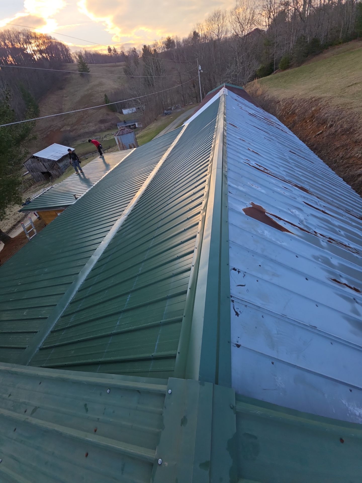 Newberry Barn by Omnia Roofing