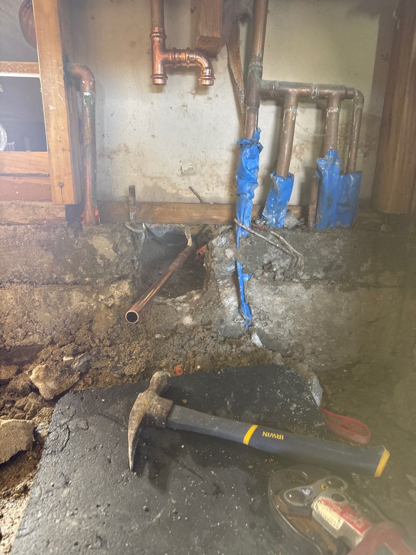 Installing Pipes by Us Plumbing